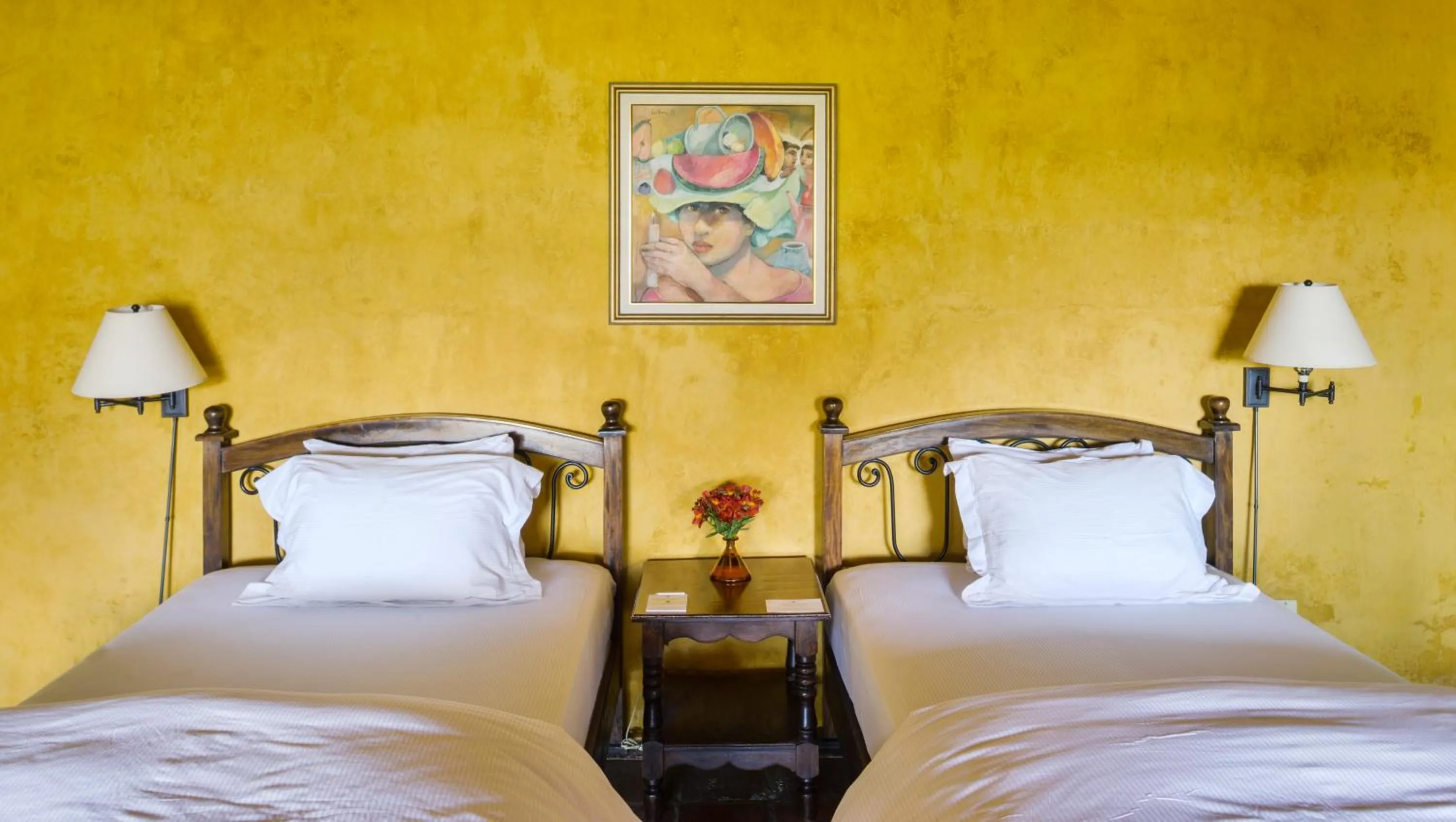 Bedroom, Bed in Hotel Casa Palopo