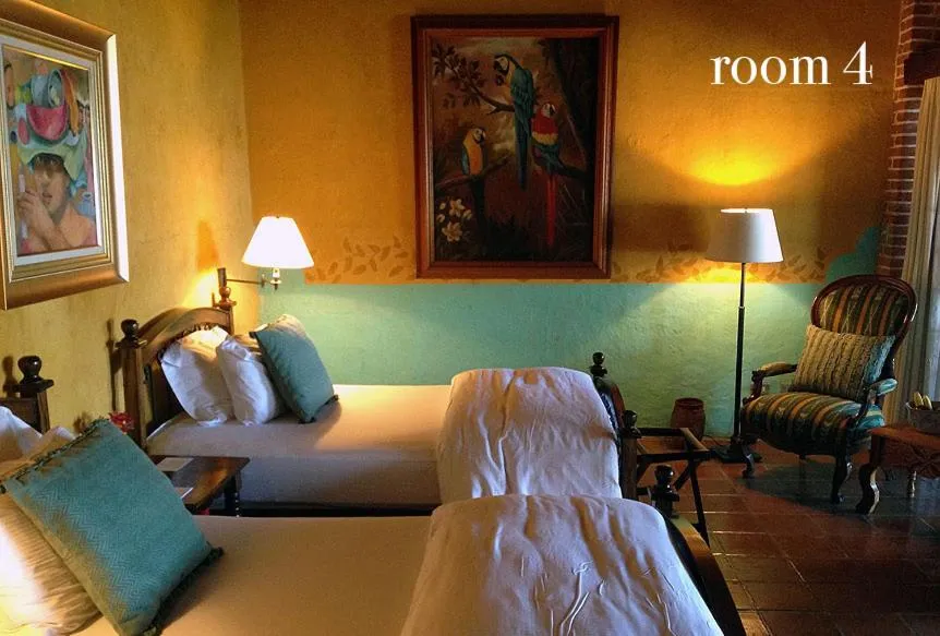 Bedroom, Bed in Hotel Casa Palopo