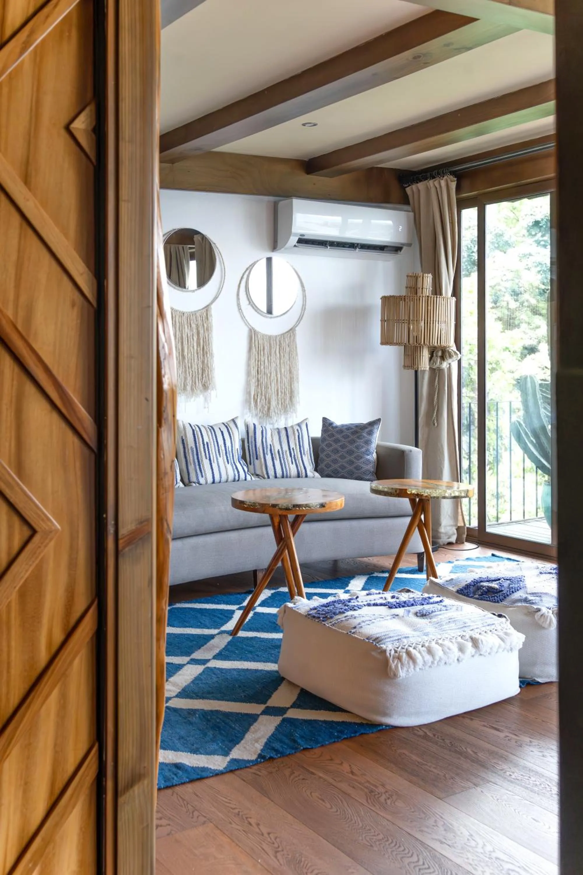 Living room, Bed in Hotel Casa Palopo