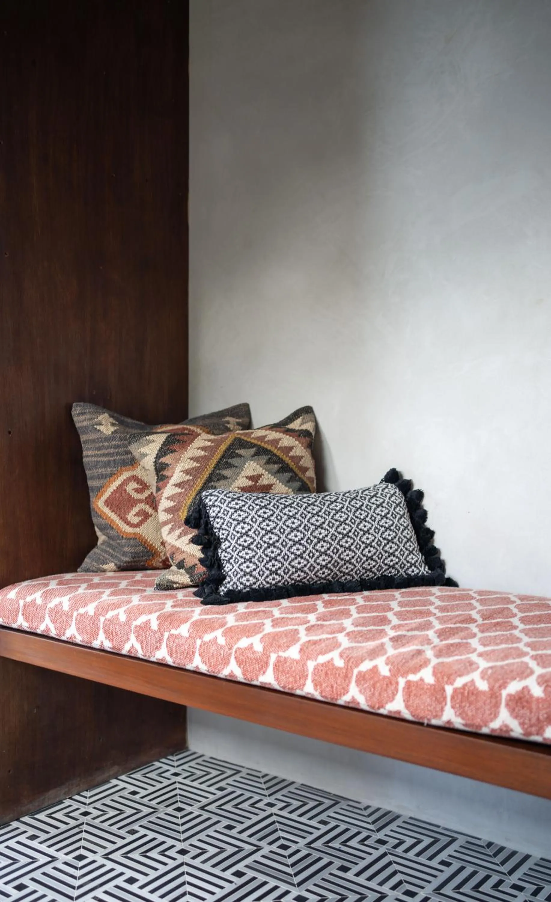 Seating area, Bed in Hotel Casa Palopo