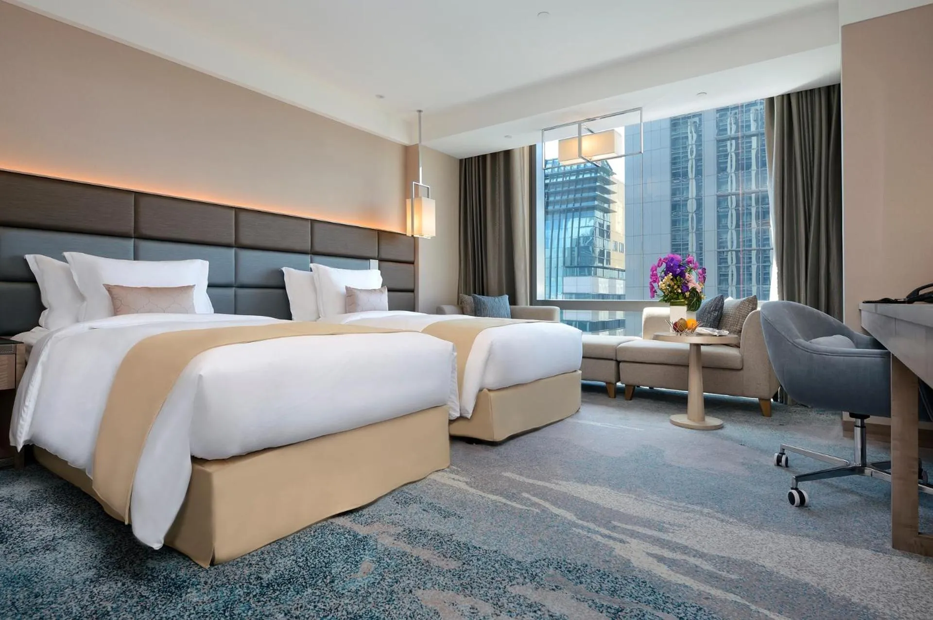 Bedroom, Bed in Caesar Park Hotel Banqiao