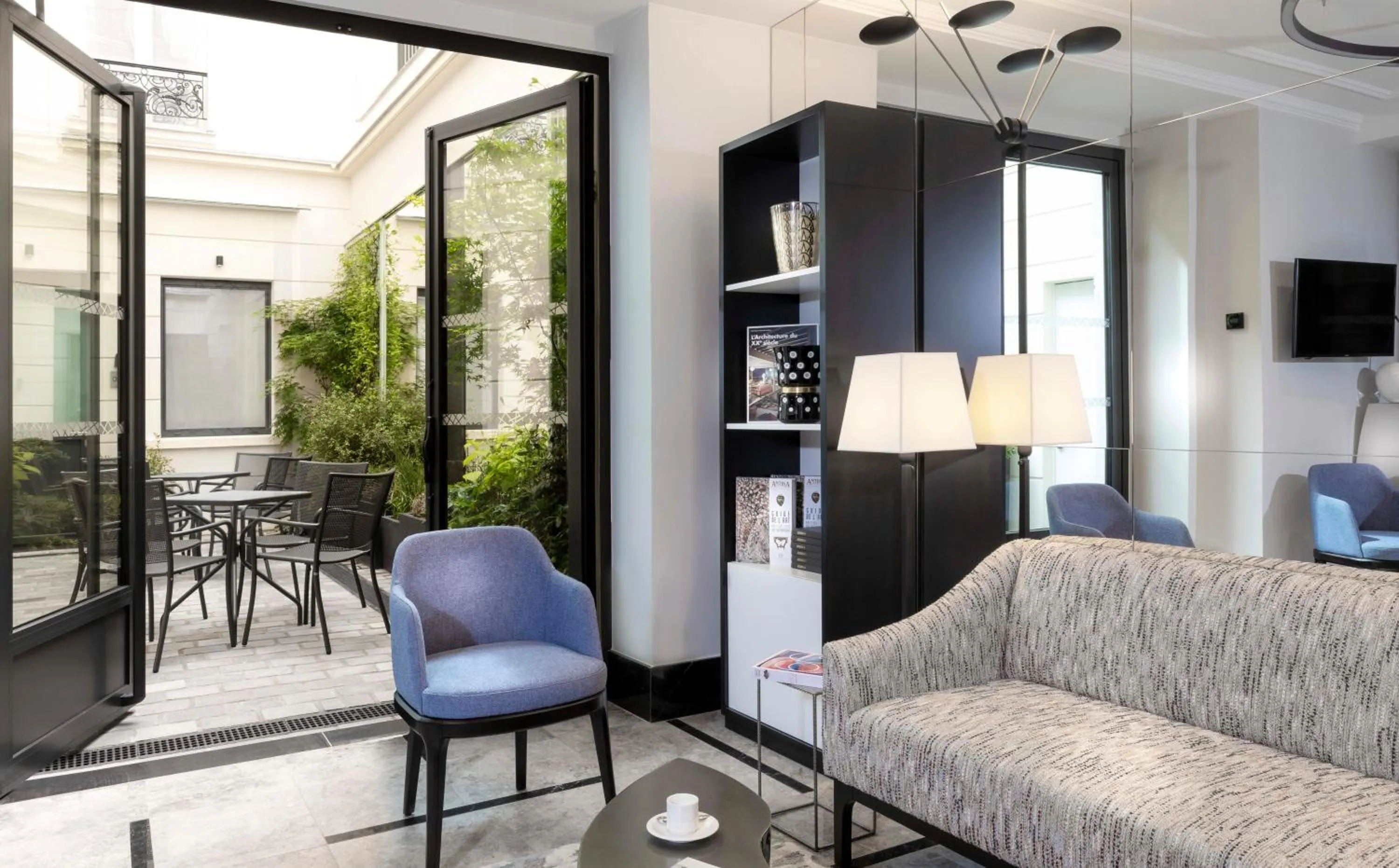 Seating area in Montfleuri