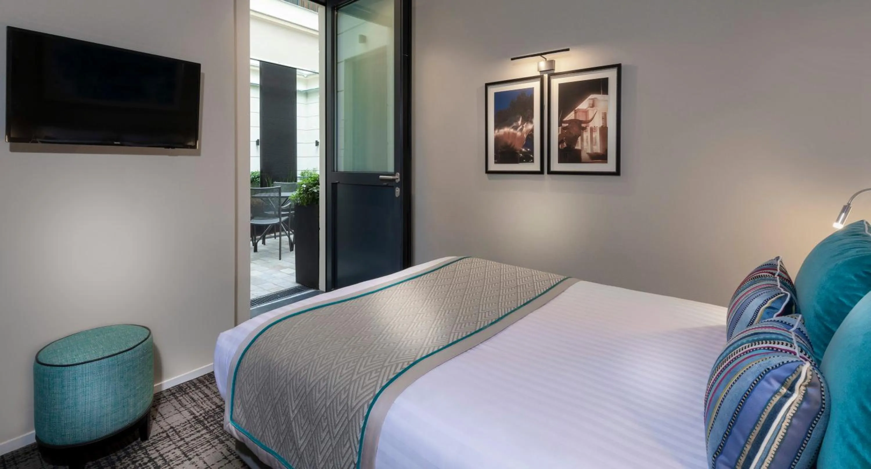 Bedroom, Bed in Montfleuri