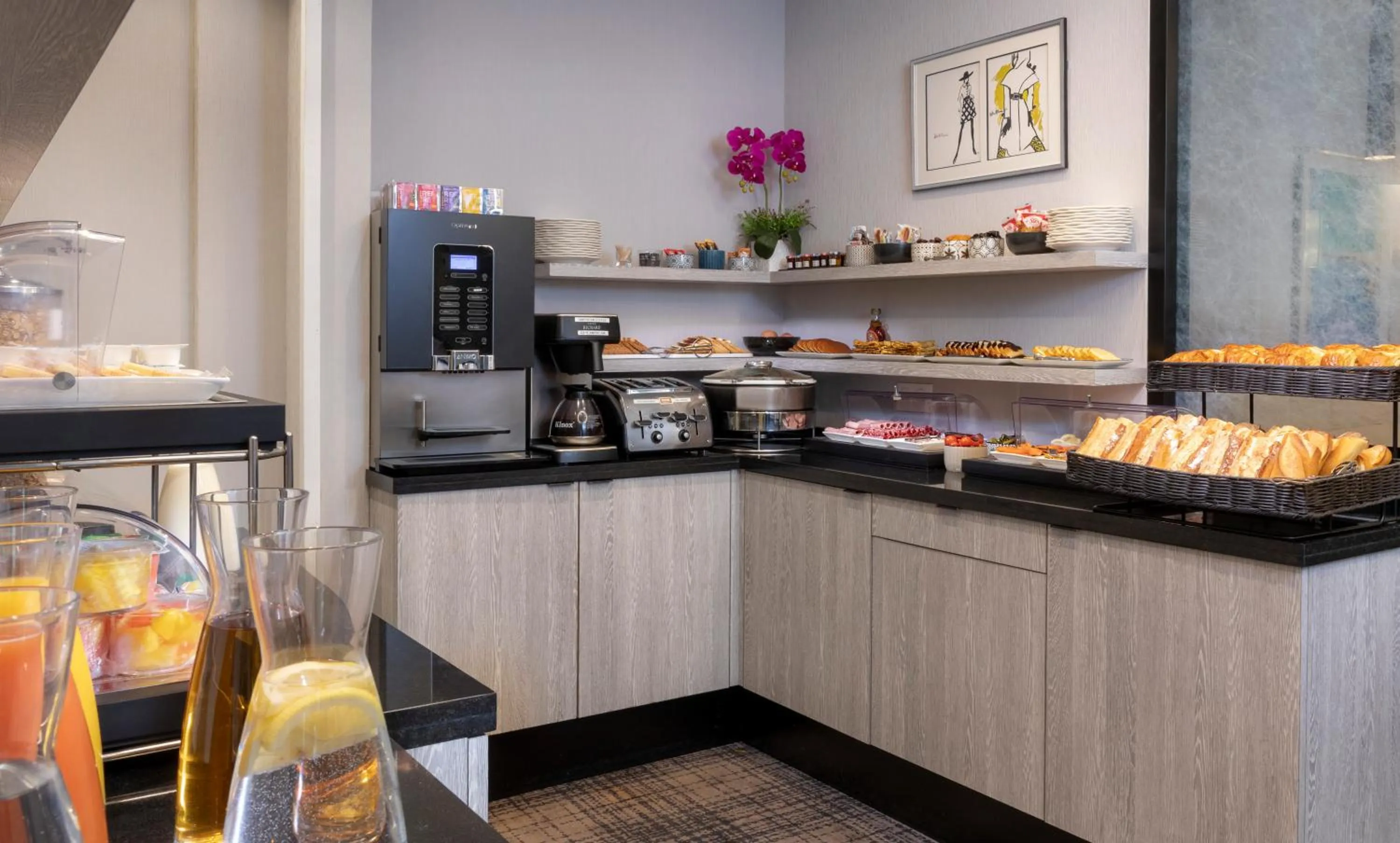 Breakfast in Montfleuri