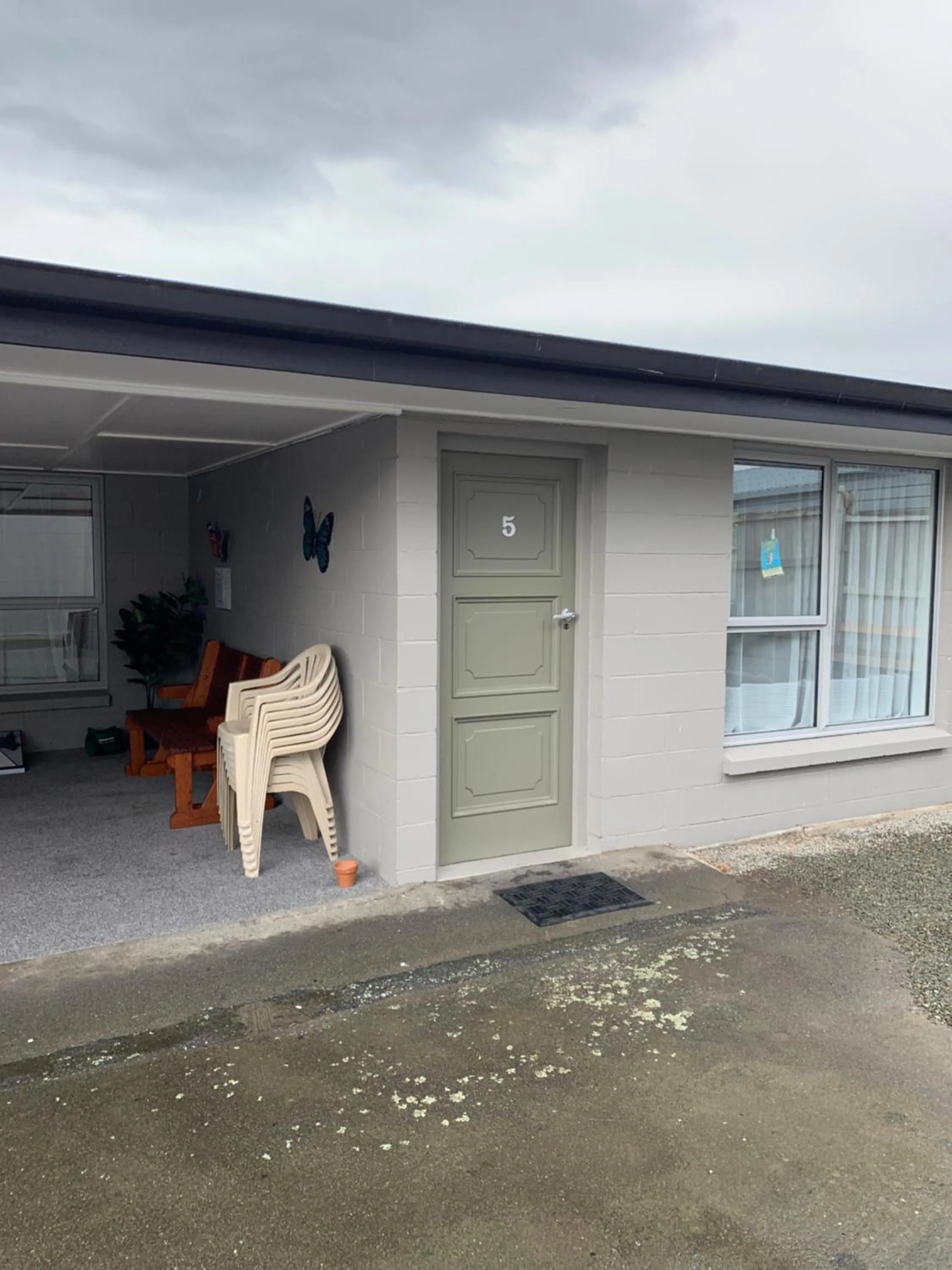 Property building in Kingswood Motel