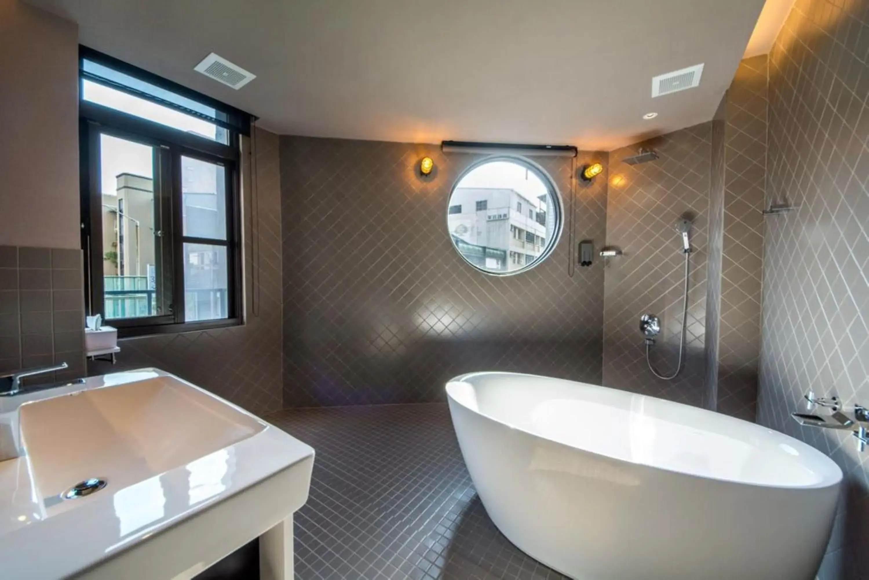Apartment with Bath Tub - entire of each floor 2F/3F/4F in Fun Simon Apartment with Bath Tub - entire of each floor 2F/3F/4F in Fun Simon