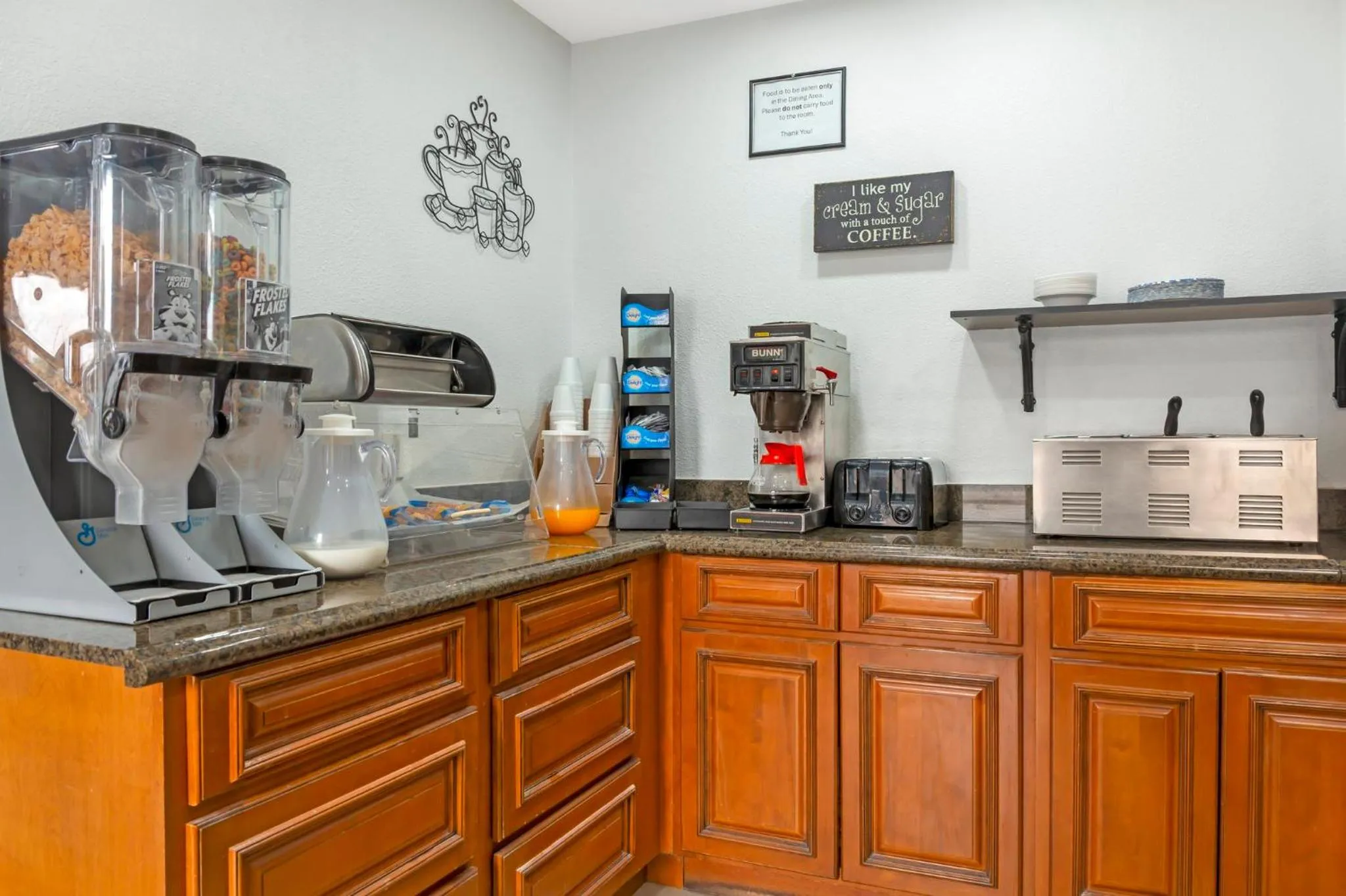 Breakfast in Red Roof Inn Bowling Green