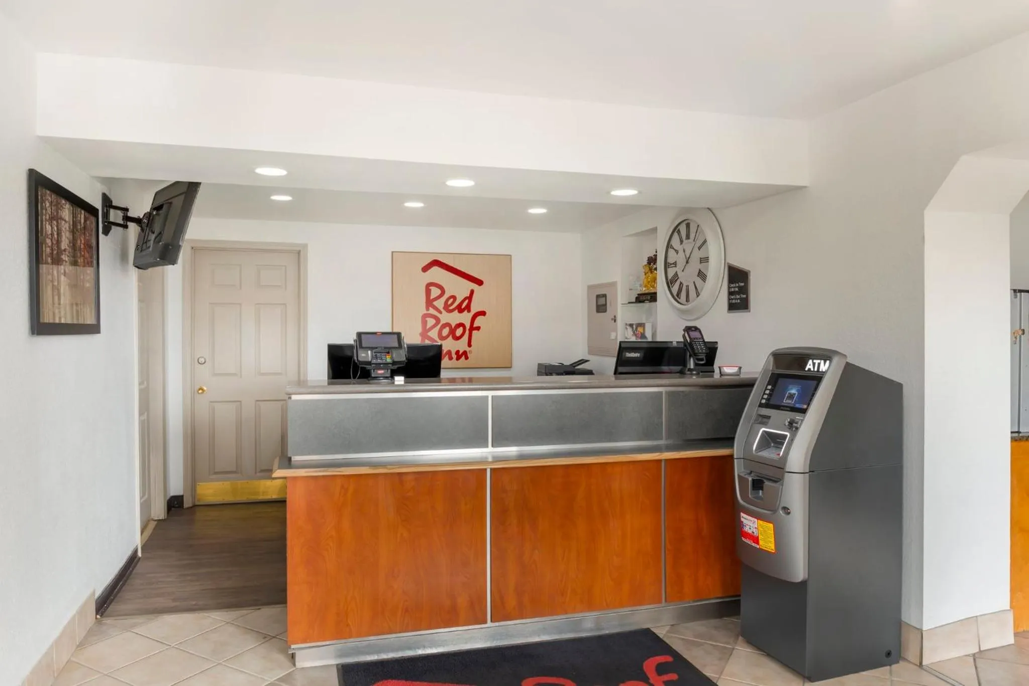 Lobby or reception in Red Roof Inn Bowling Green