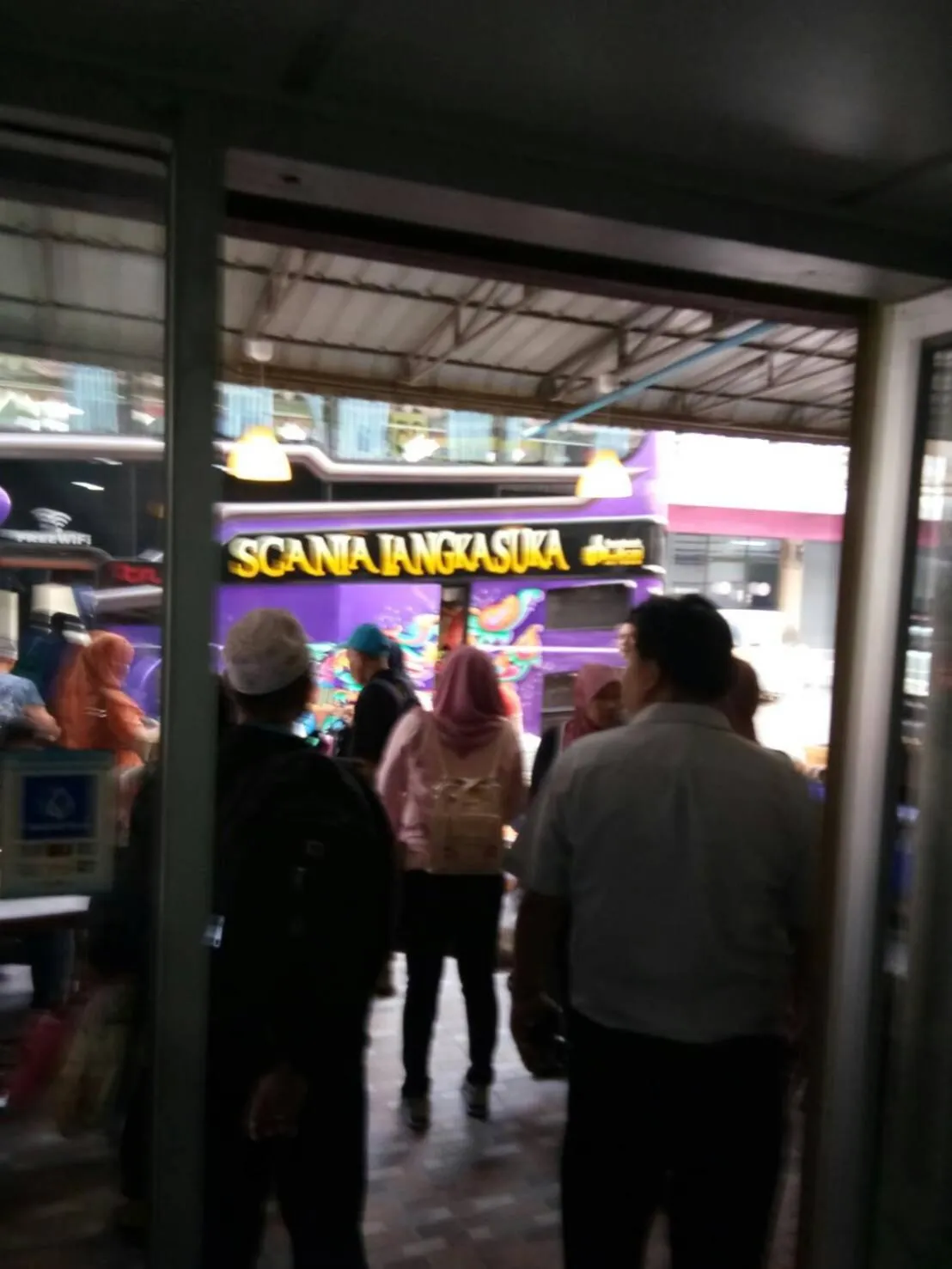 People in Natcha Place Rangsit Donmuang