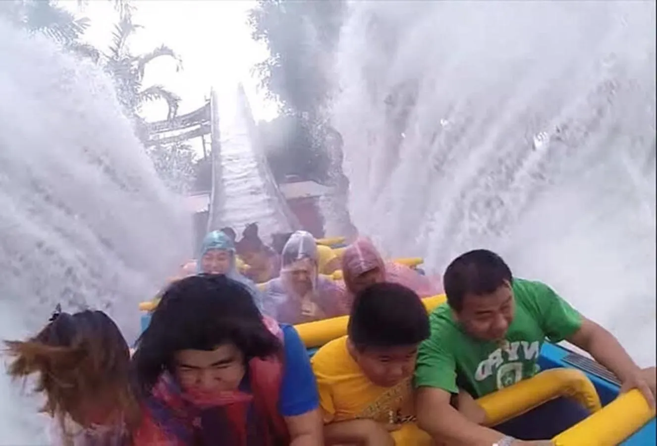 Aqua park in Natcha Place Rangsit Donmuang