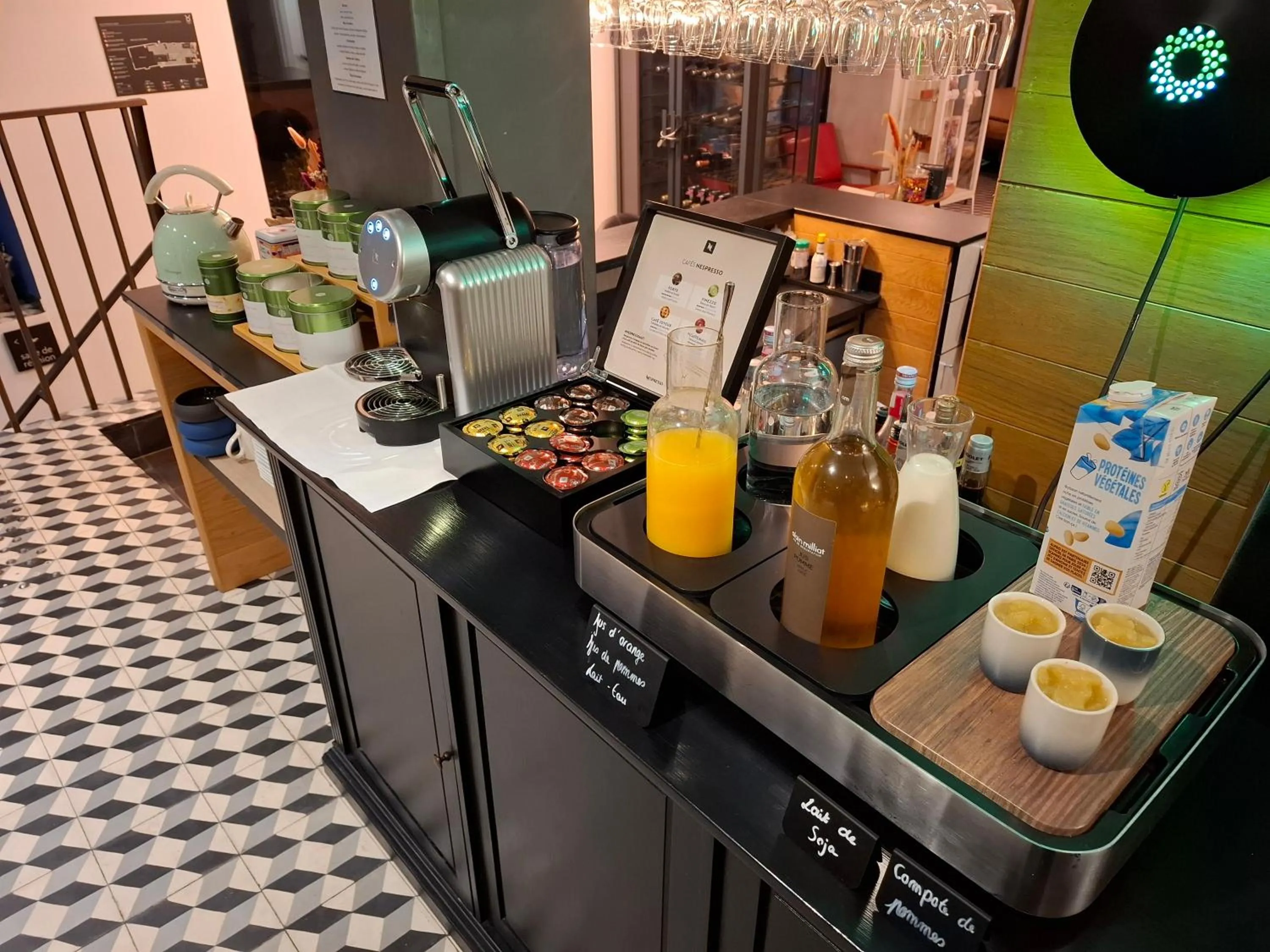 Breakfast in Boutique Hotel Villa du Taur