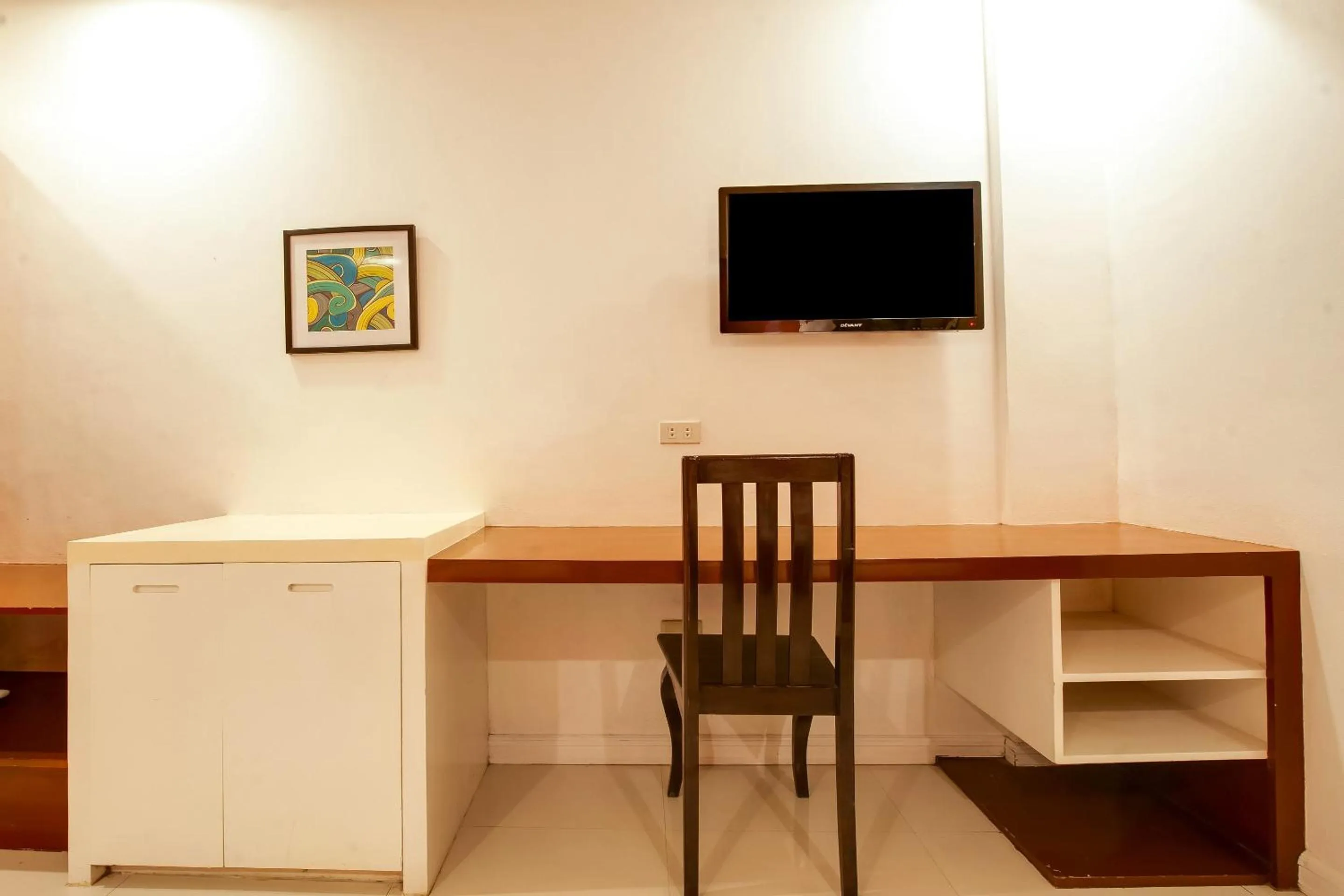 TV and multimedia in Royale Parc Hotel Puerto Princesa Palawan