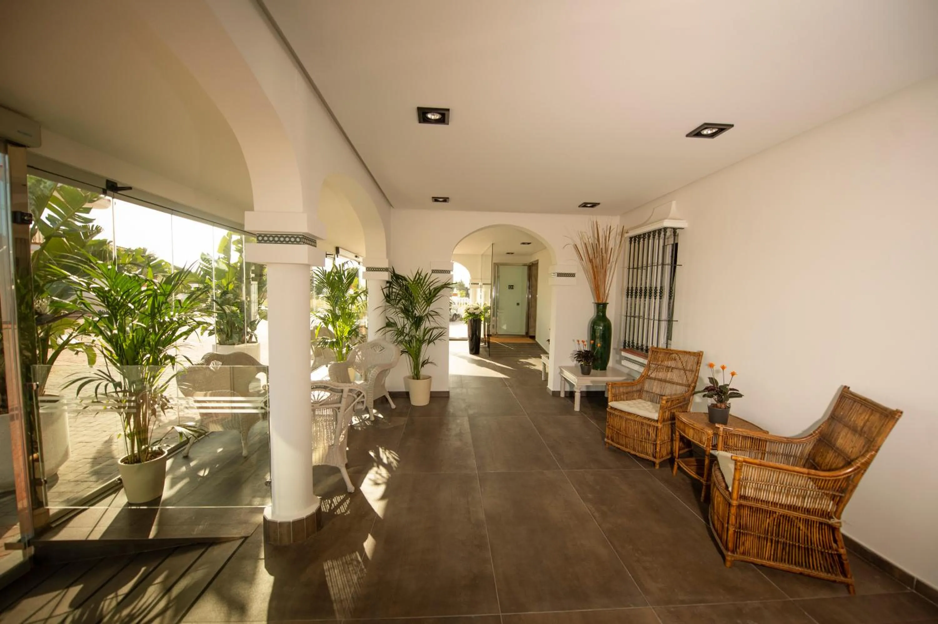 Hotel y Apartamentos Diufain