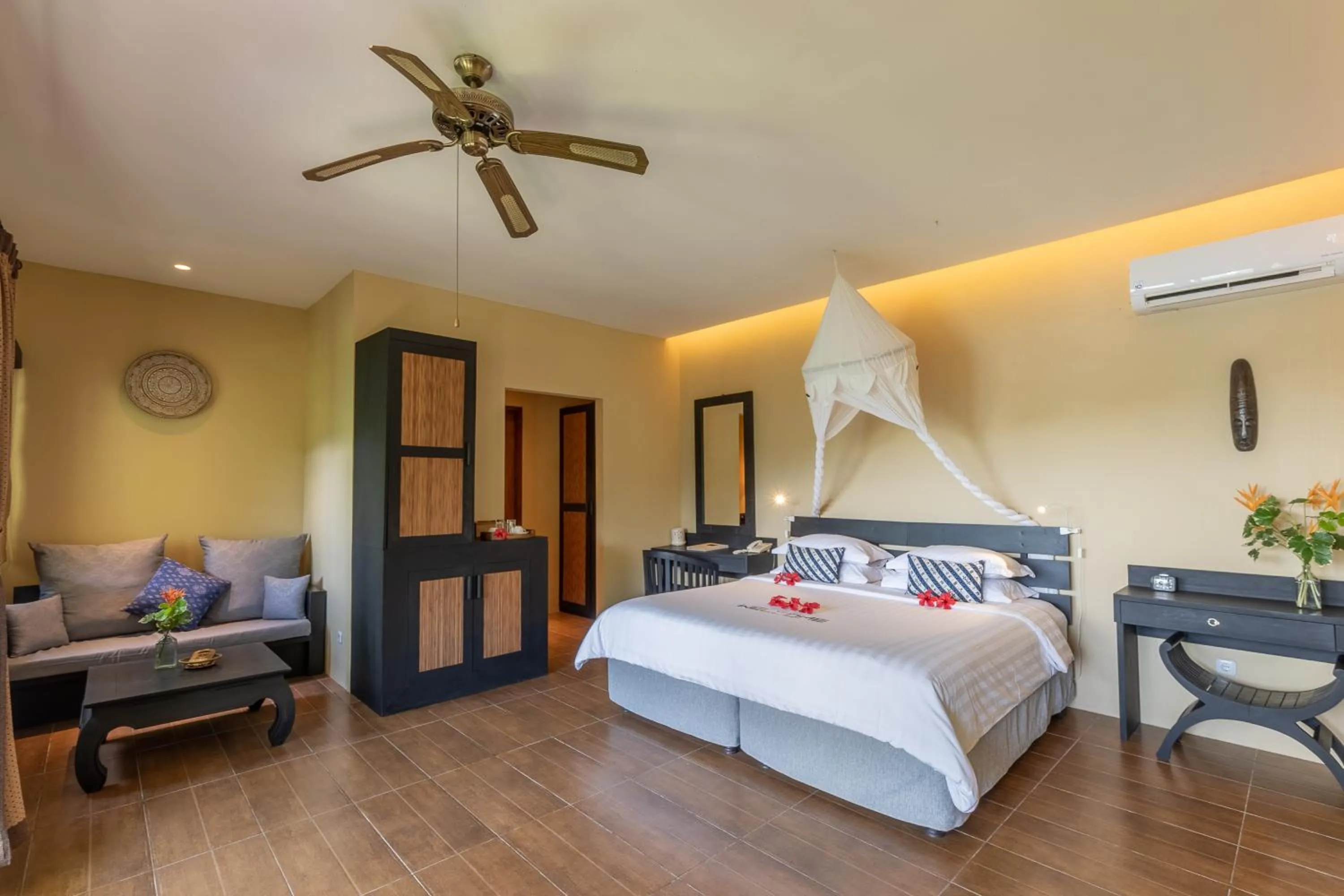Living room, Bed in Lembeh Resort