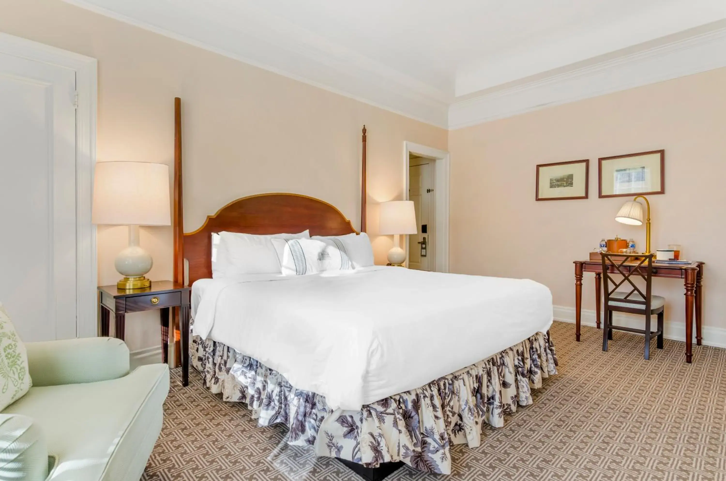 Deluxe View Room - 1 King Bed in The Omni Homestead Resort & Spa Deluxe View Room - 1 King Bed in The Omni Homestead Resort & Spa