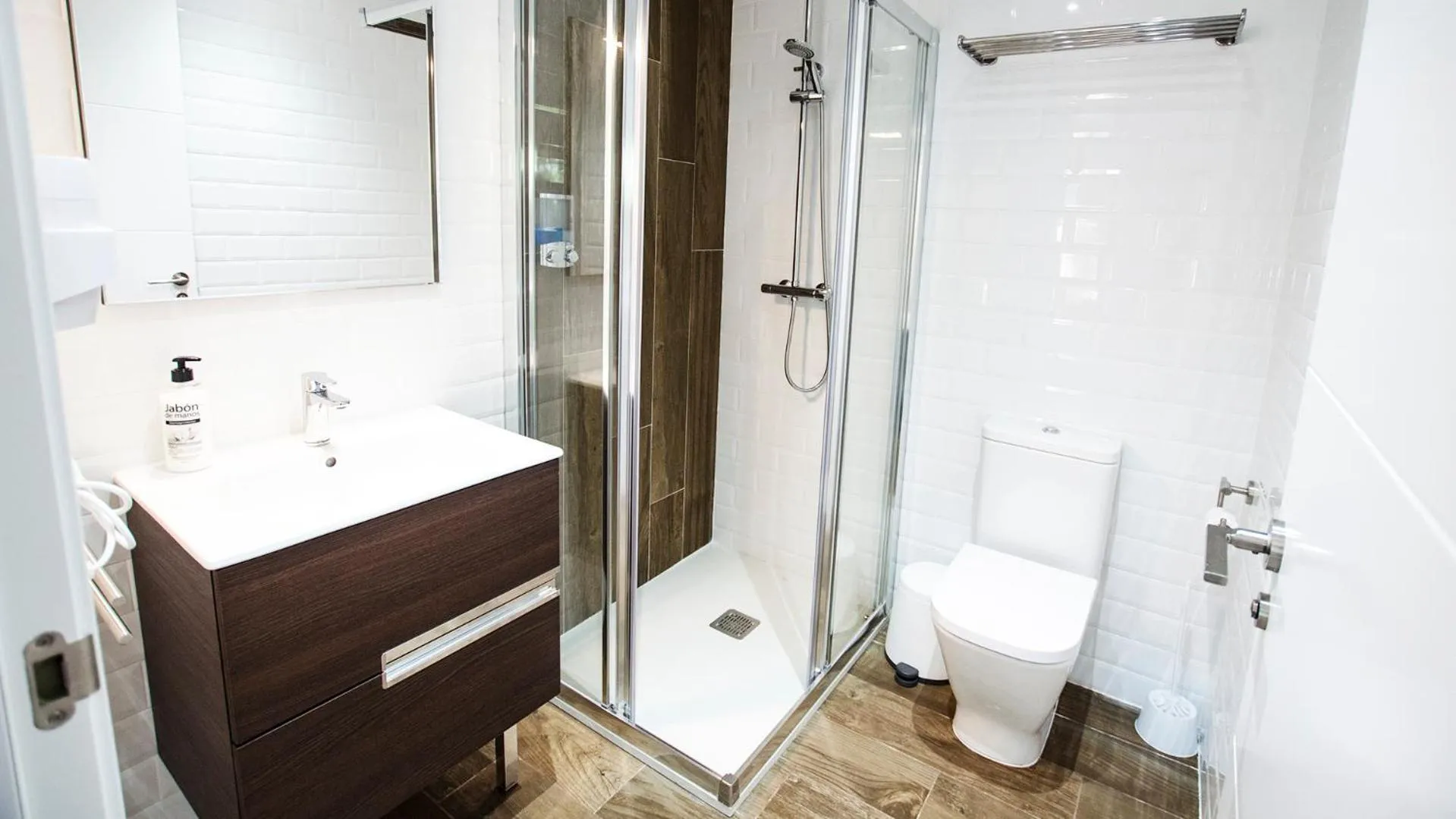 Bathroom in Fuente Torán Apartamentos