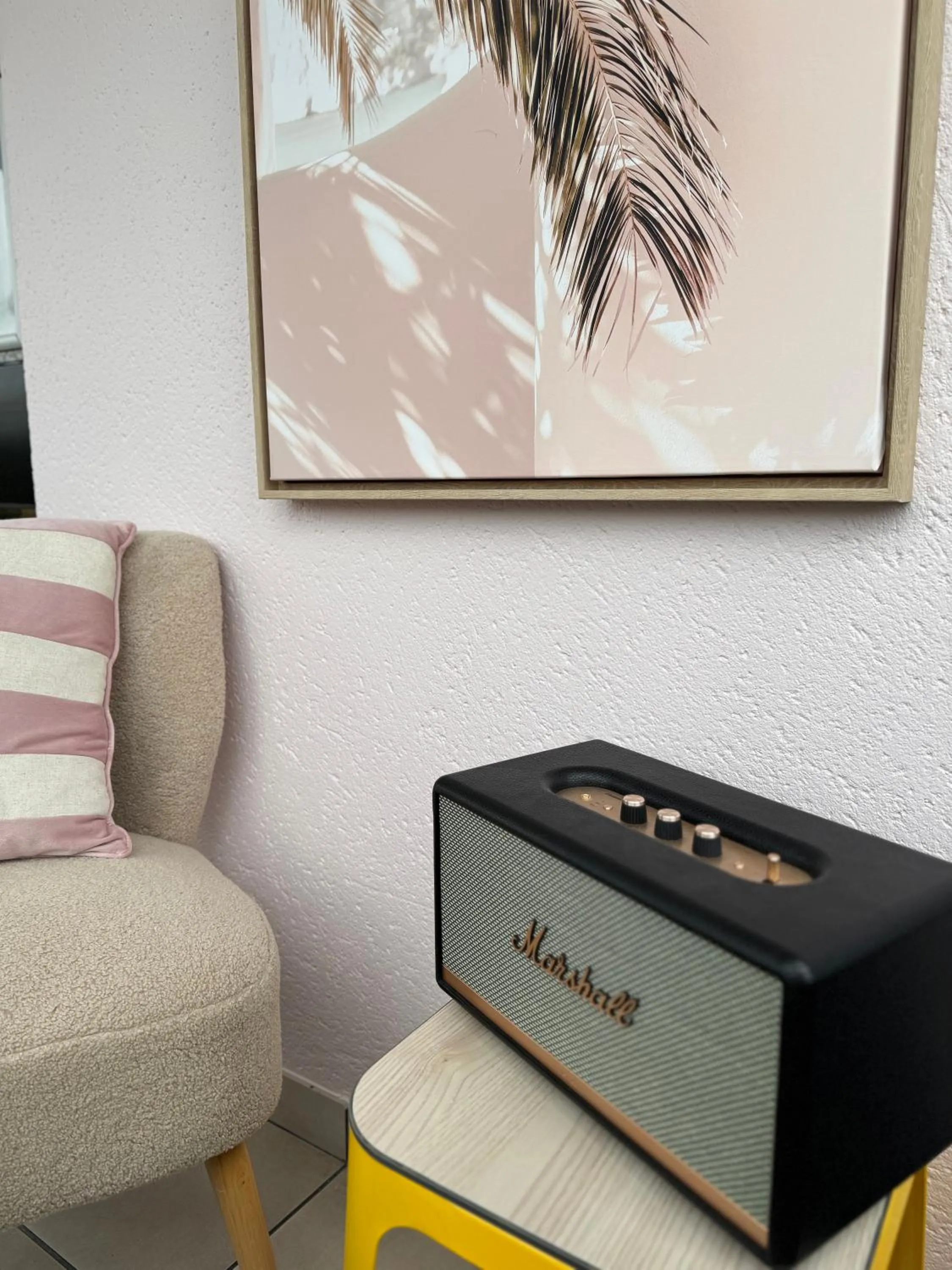 Living room in Le 2 by Hotel Akena - Nantes Beaujoire, Porte de Sainte Luce