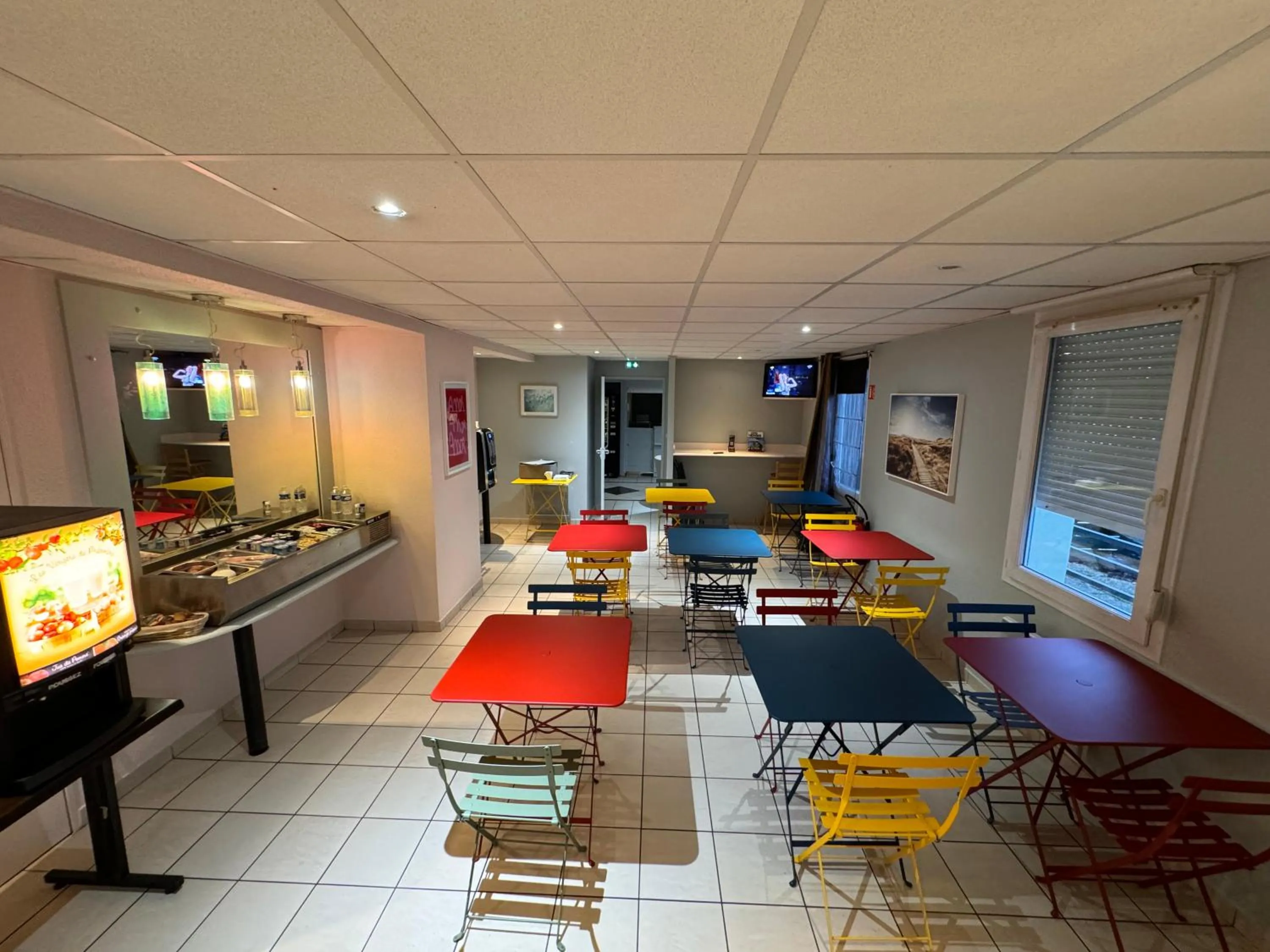 Restaurant/places to eat in Le 2 by Hotel Akena - Nantes Beaujoire, Porte de Sainte Luce