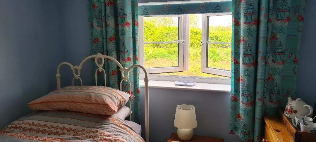 Bedroom, Bed in Morland