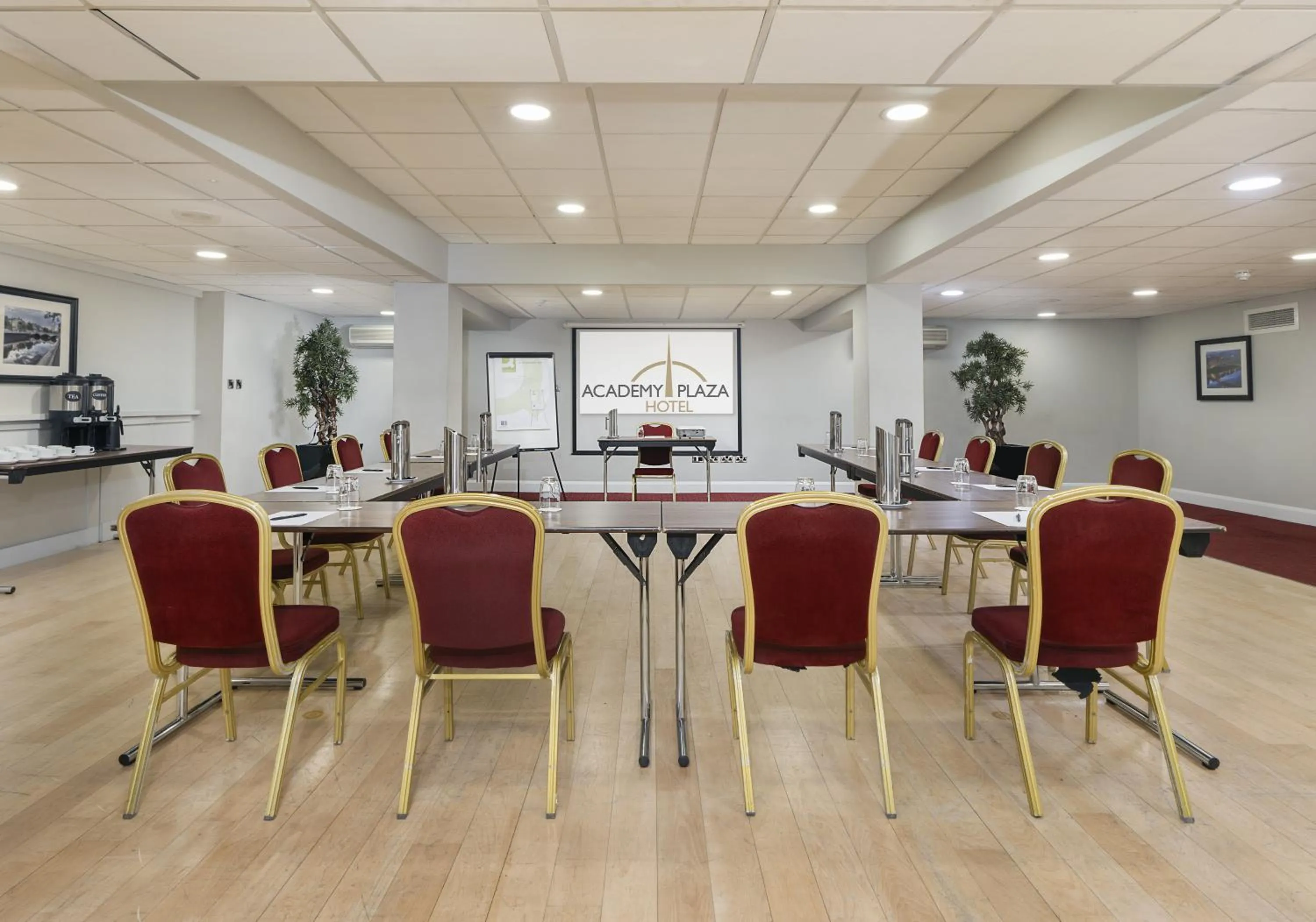 Meeting/conference room in Academy Plaza Hotel