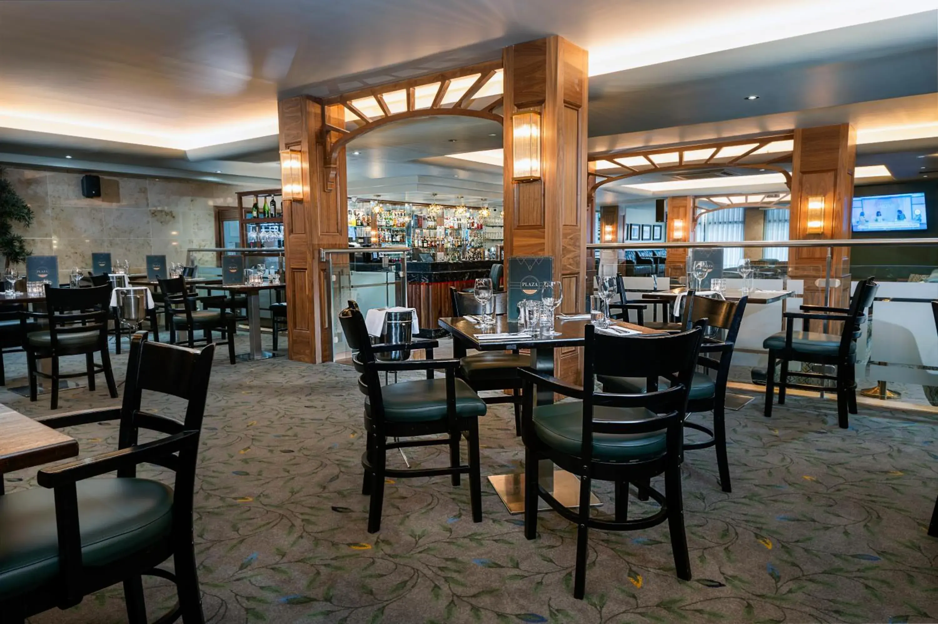 Restaurant/places to eat in Academy Plaza Hotel Restaurant/places to eat in Academy Plaza Hotel