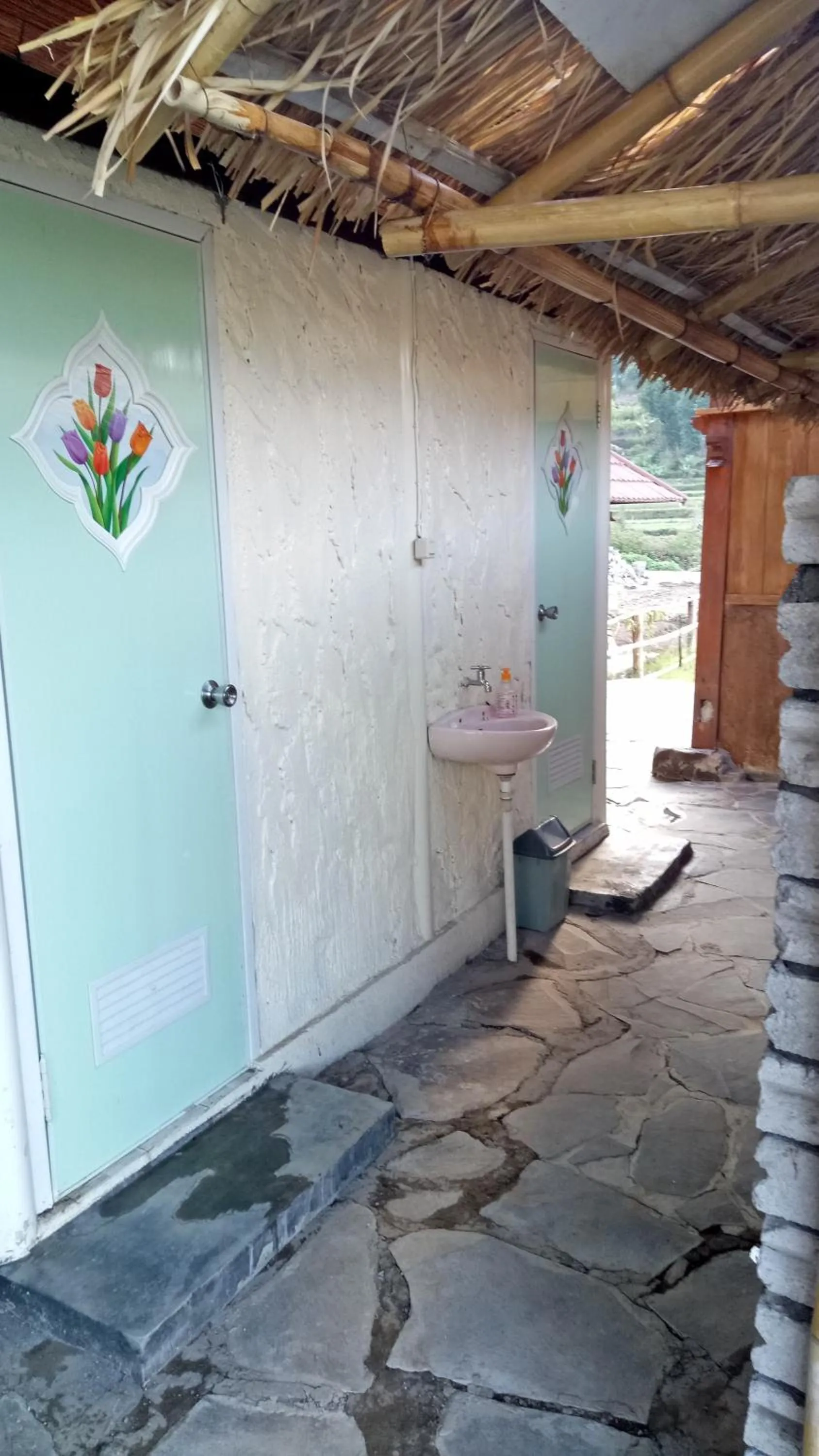 Bathroom in Bale Sembahulun Cottages & Tend