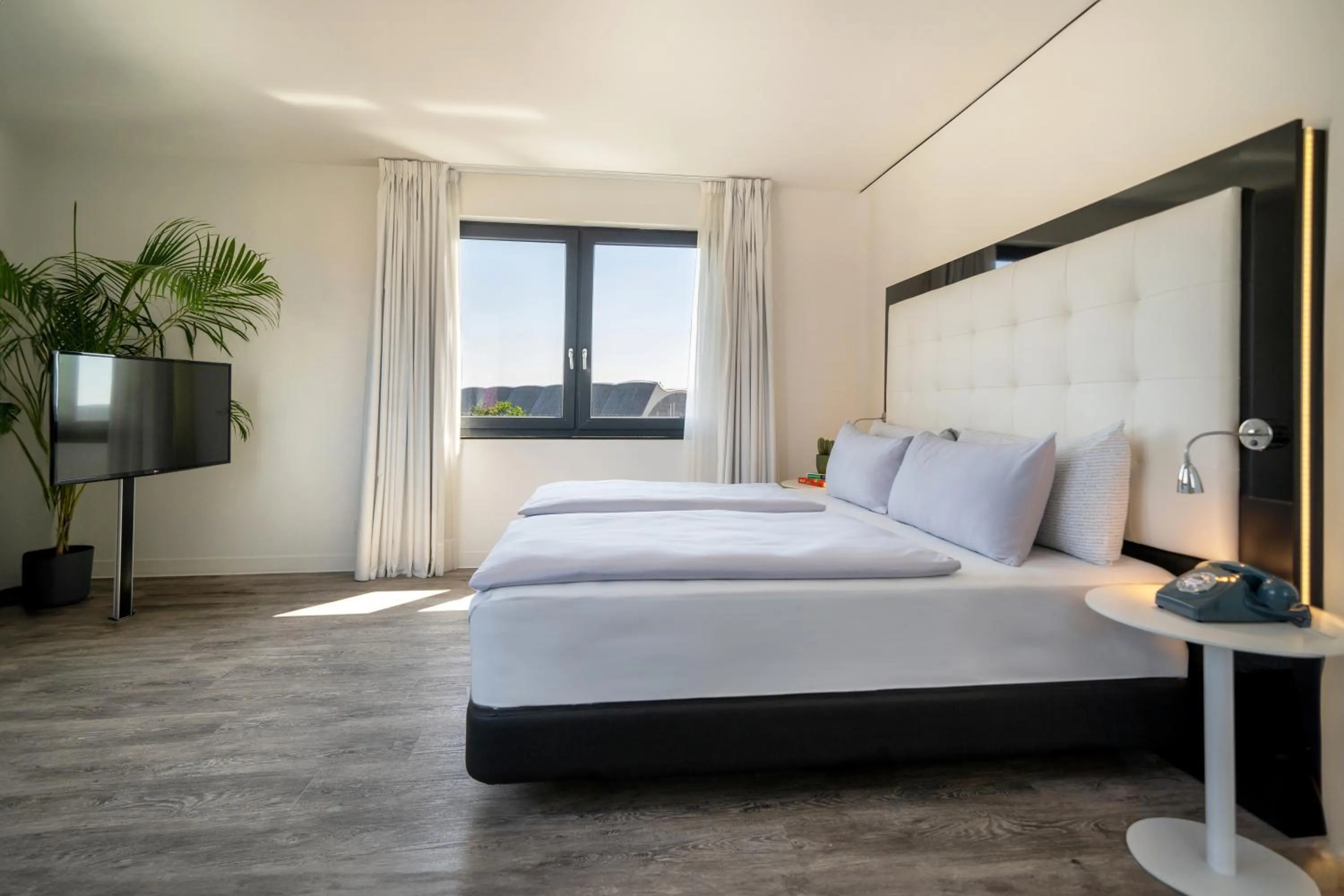 Bed in INNSiDE by Meliá Hamburg Hafen