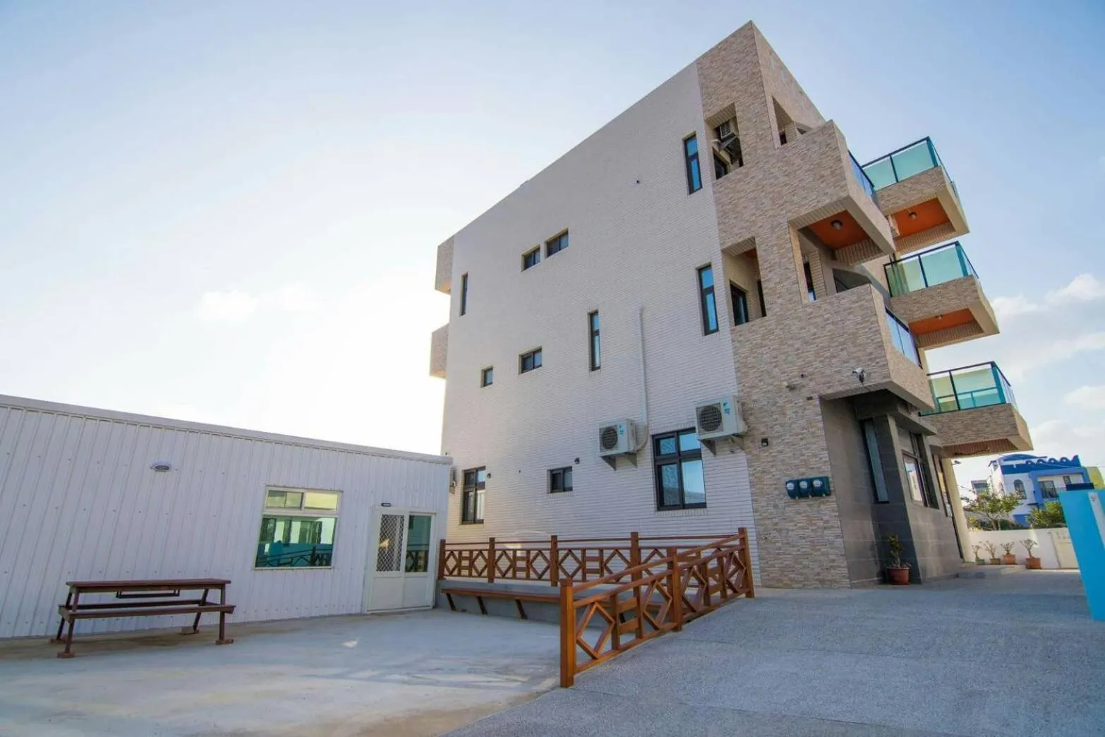 Off site in Chang Cheng Min Su