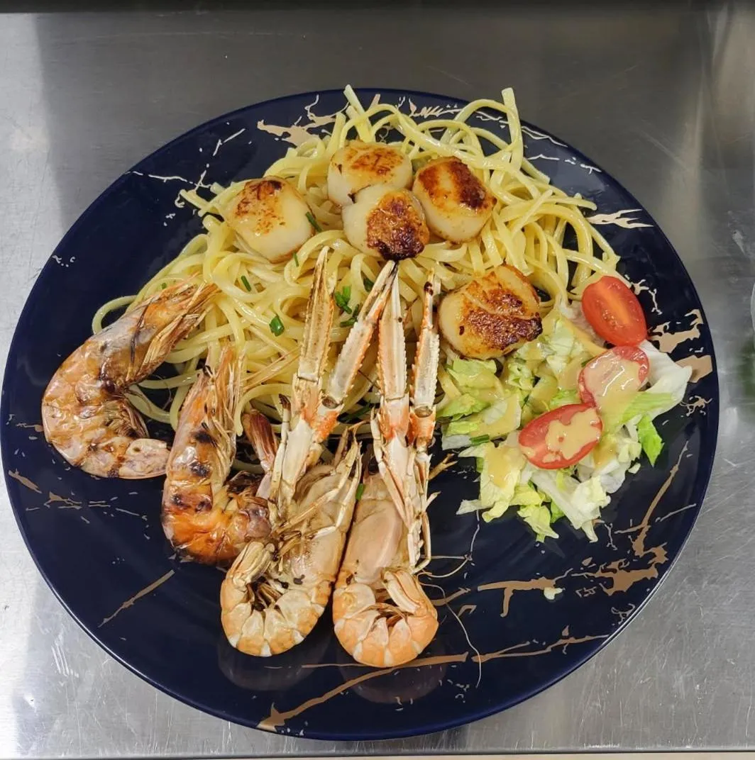 Restaurant/places to eat in Balzac Hôtel Restaurant