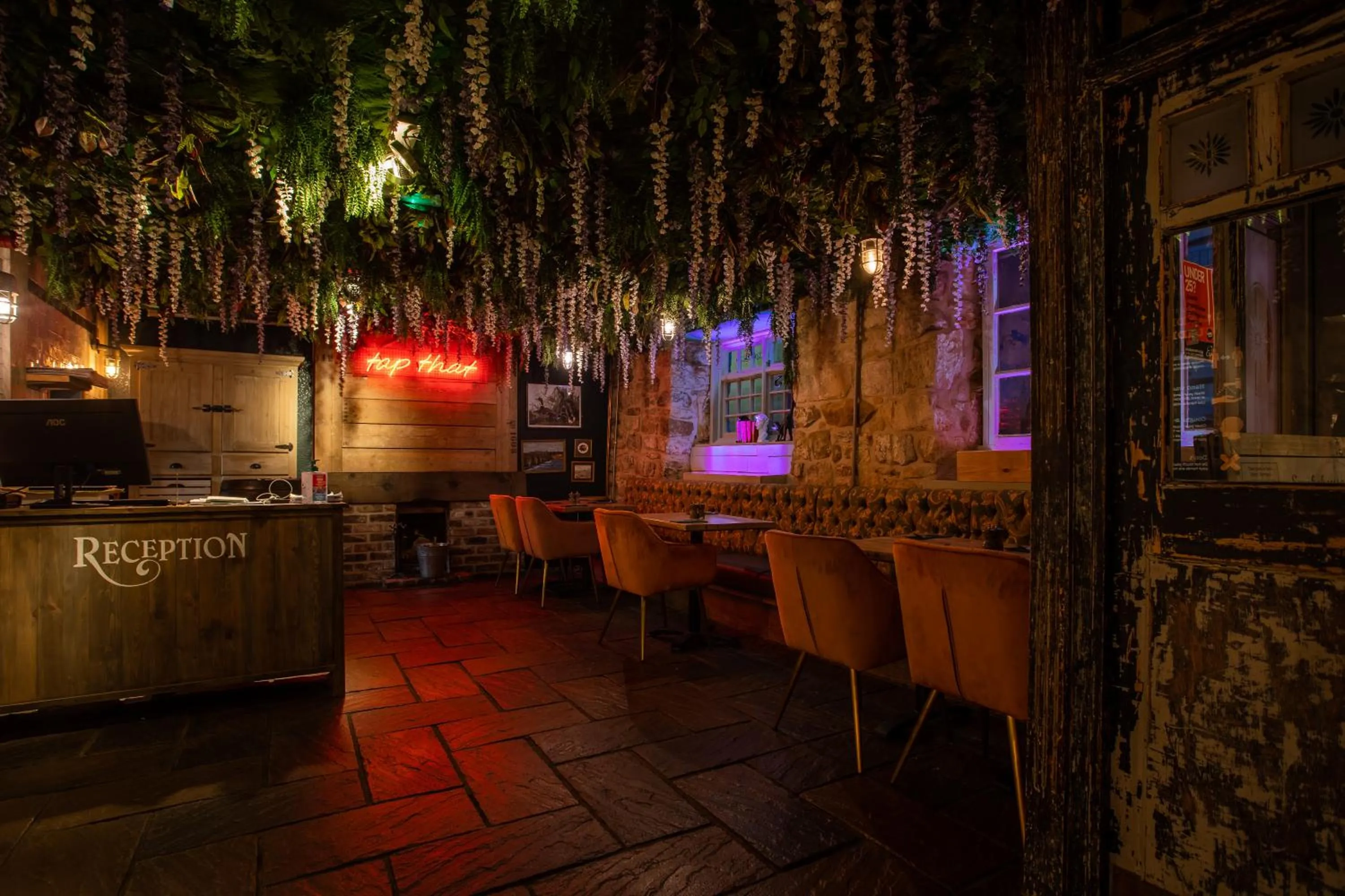 Restaurant/places to eat in The Dirty Bottles Hotel