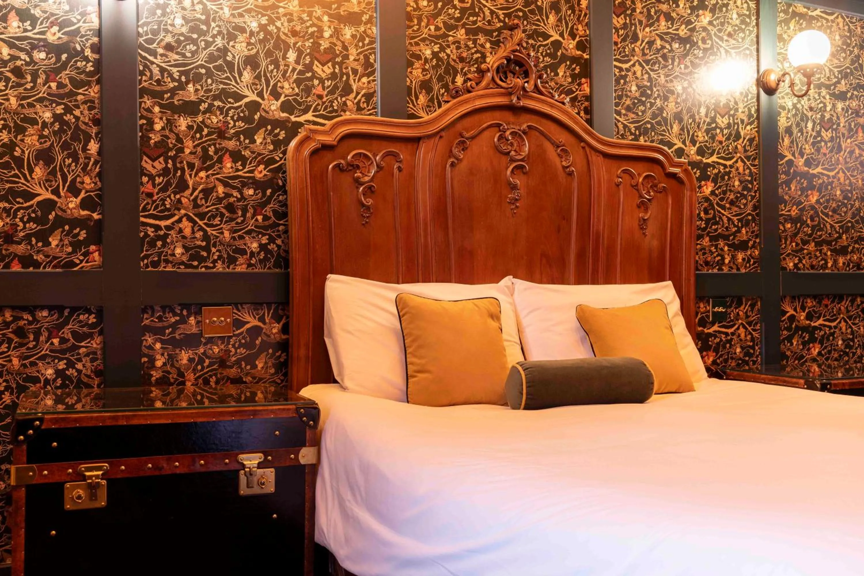 Bed in The Dirty Bottles Hotel