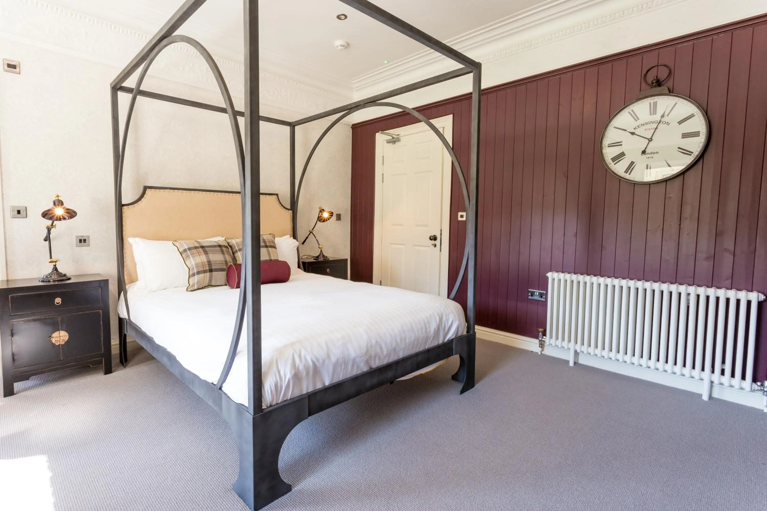 Bedroom, Bed in The Dirty Bottles Hotel