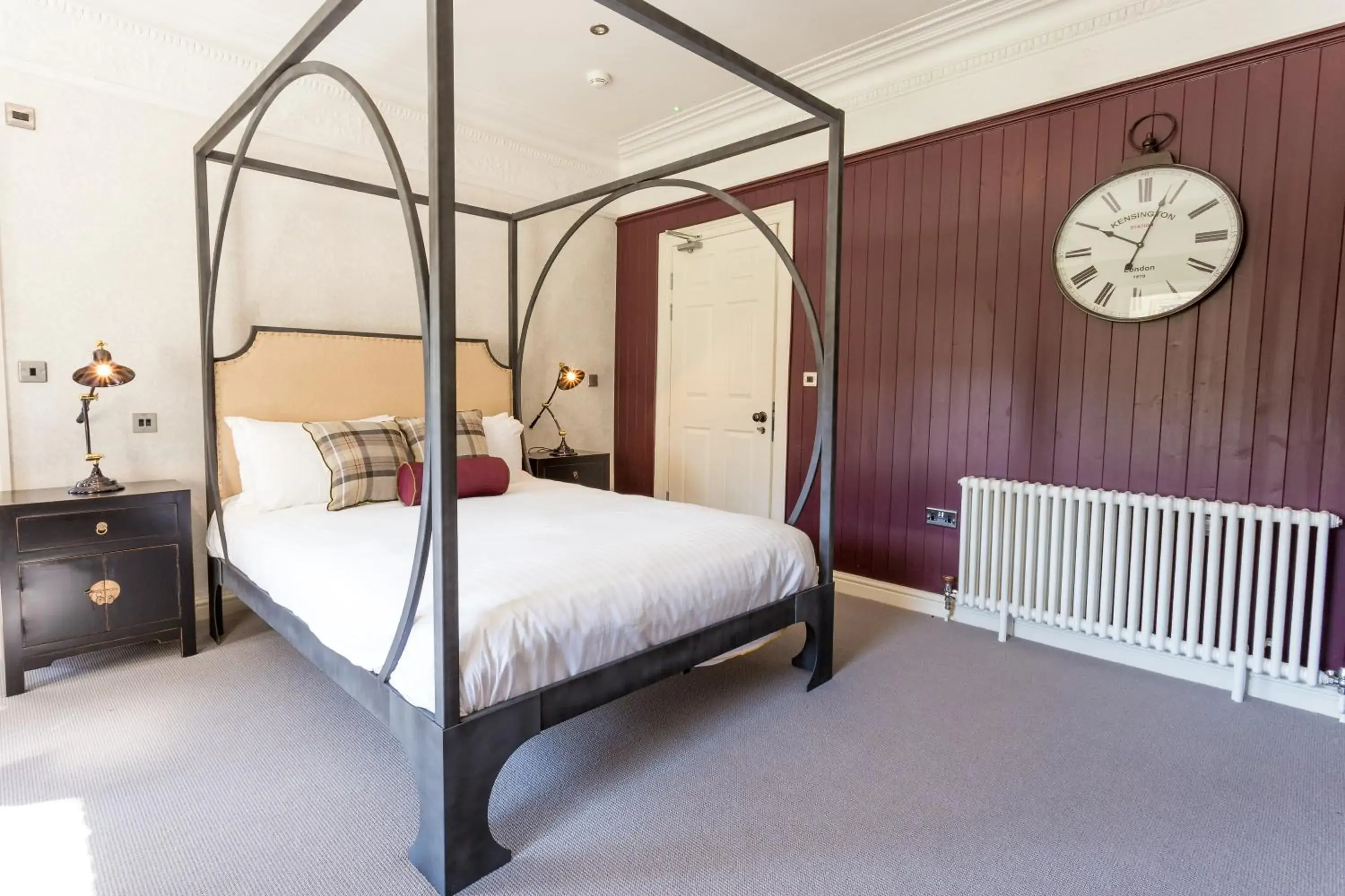 Bedroom, Bed in The Dirty Bottles Hotel Bedroom, Bed in The Dirty Bottles Hotel