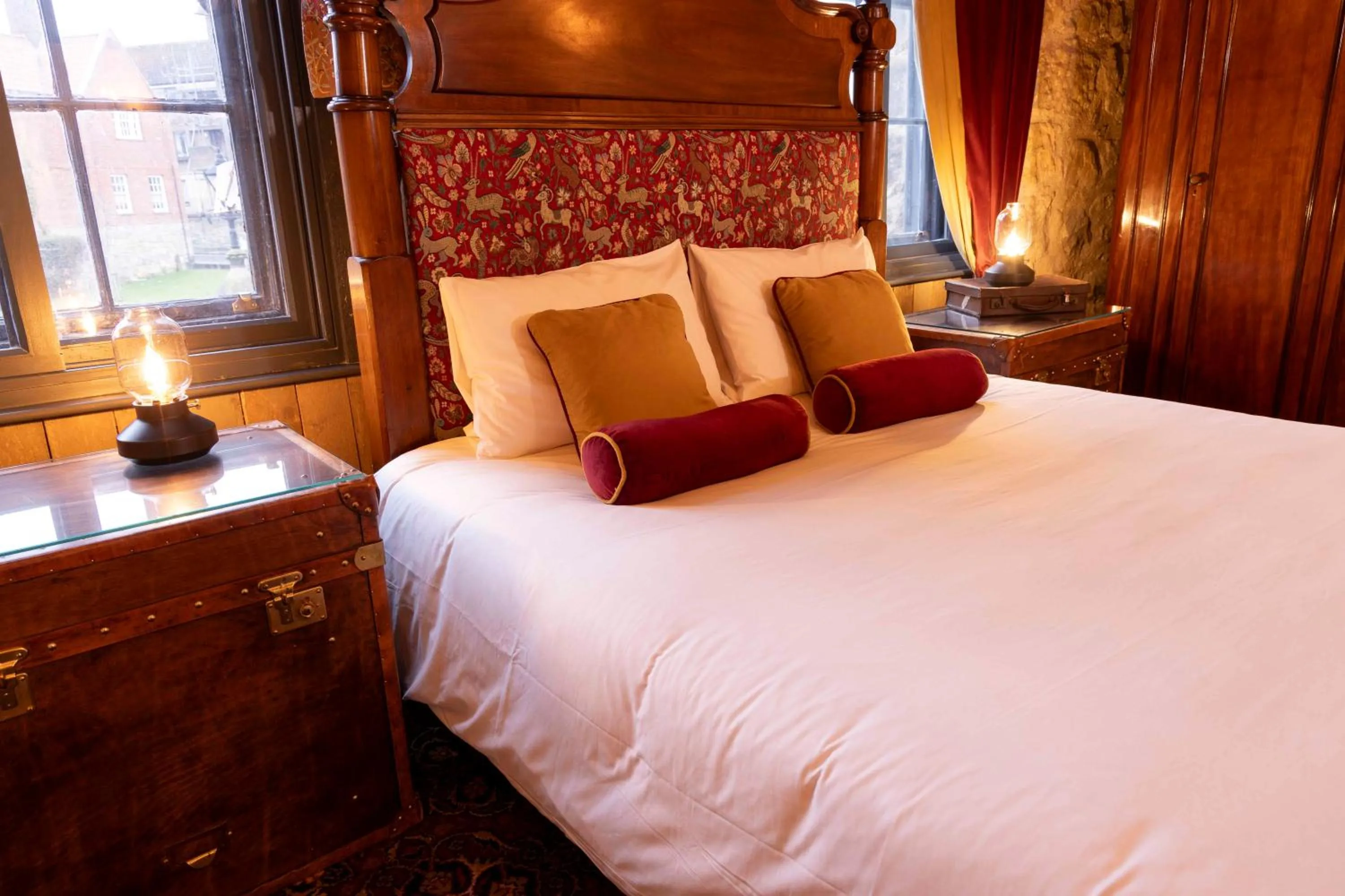 Bed in The Dirty Bottles Hotel