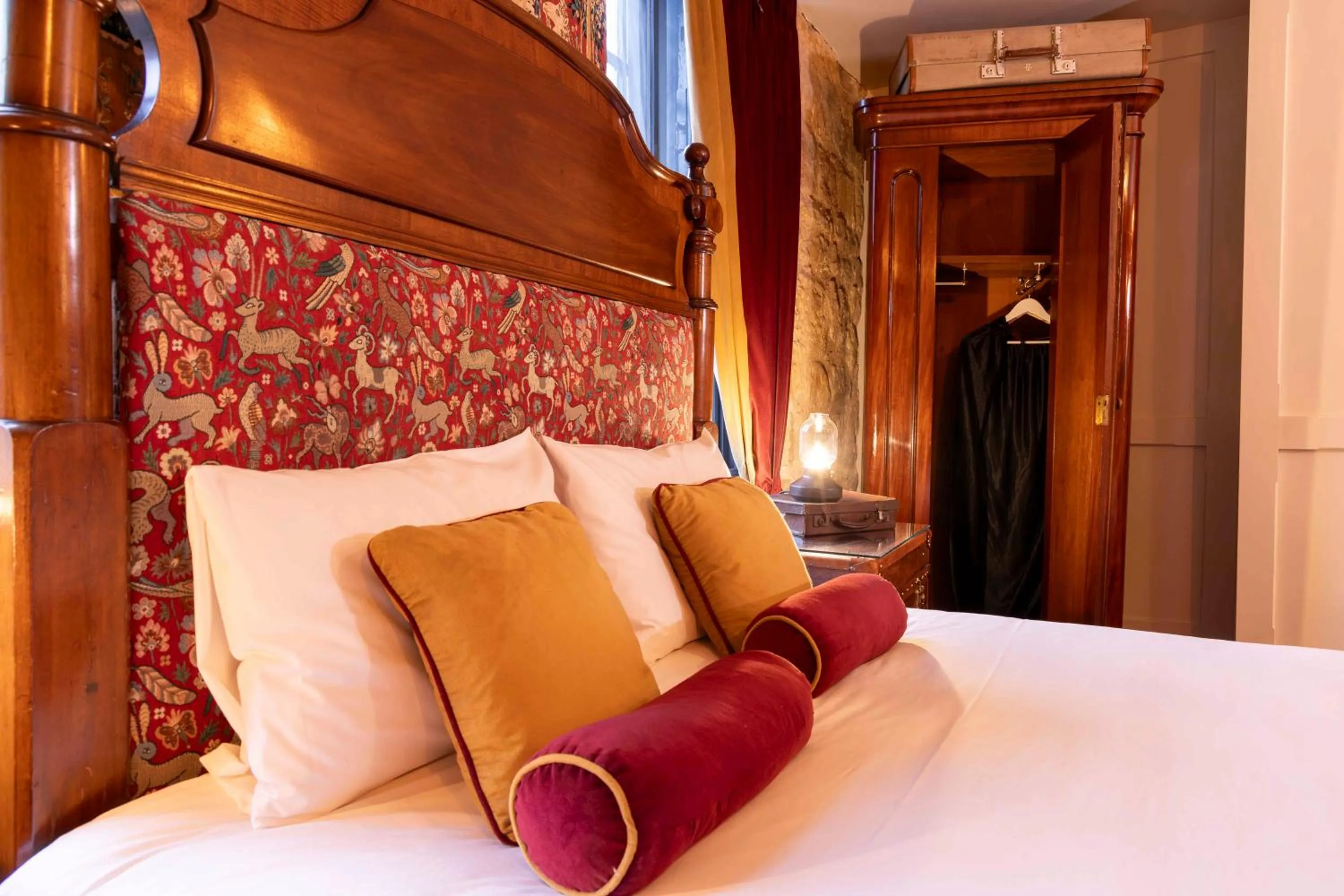 Bed in The Dirty Bottles Hotel