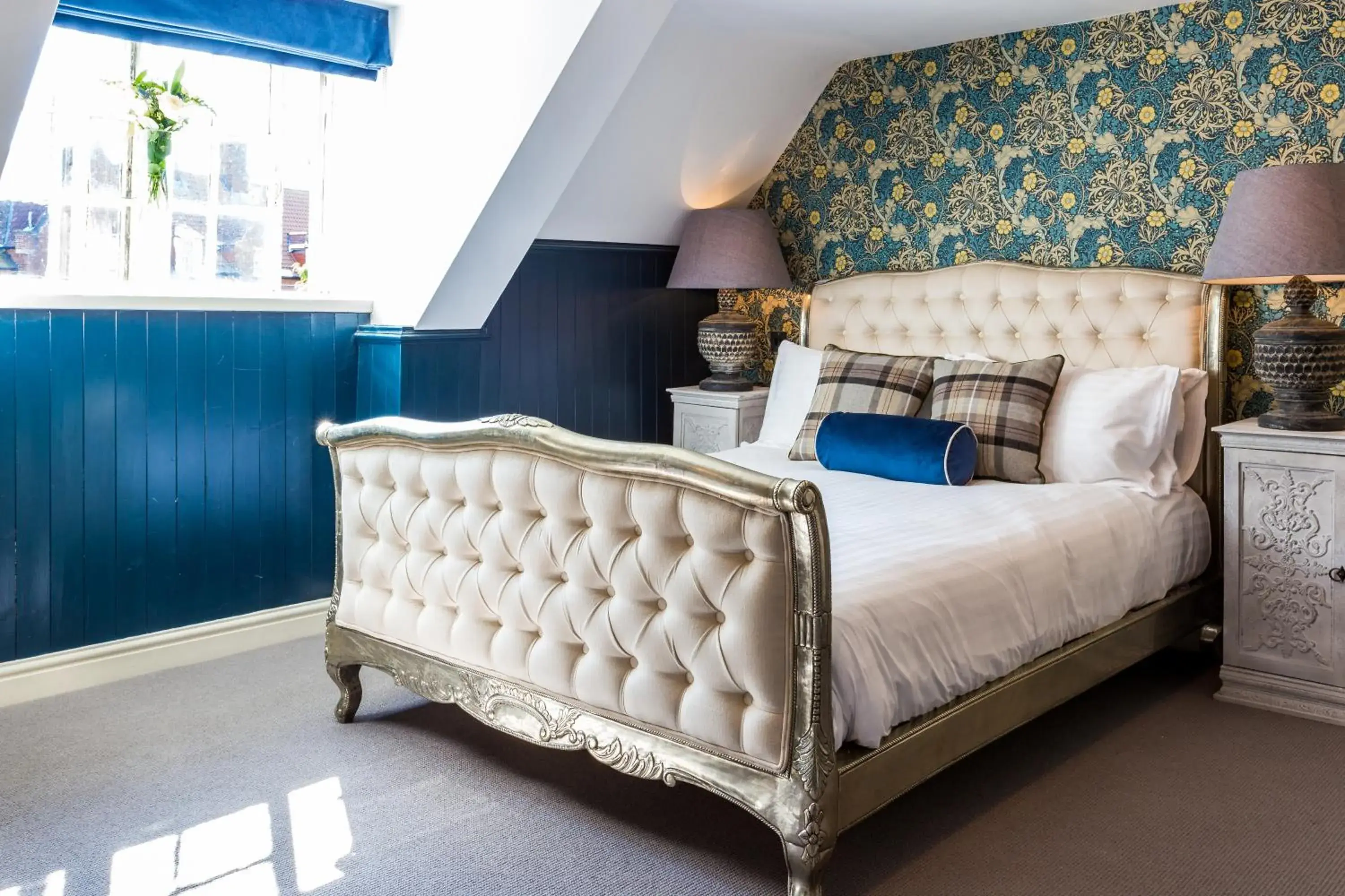 Bedroom, Bed in The Dirty Bottles Hotel Bedroom, Bed in The Dirty Bottles Hotel