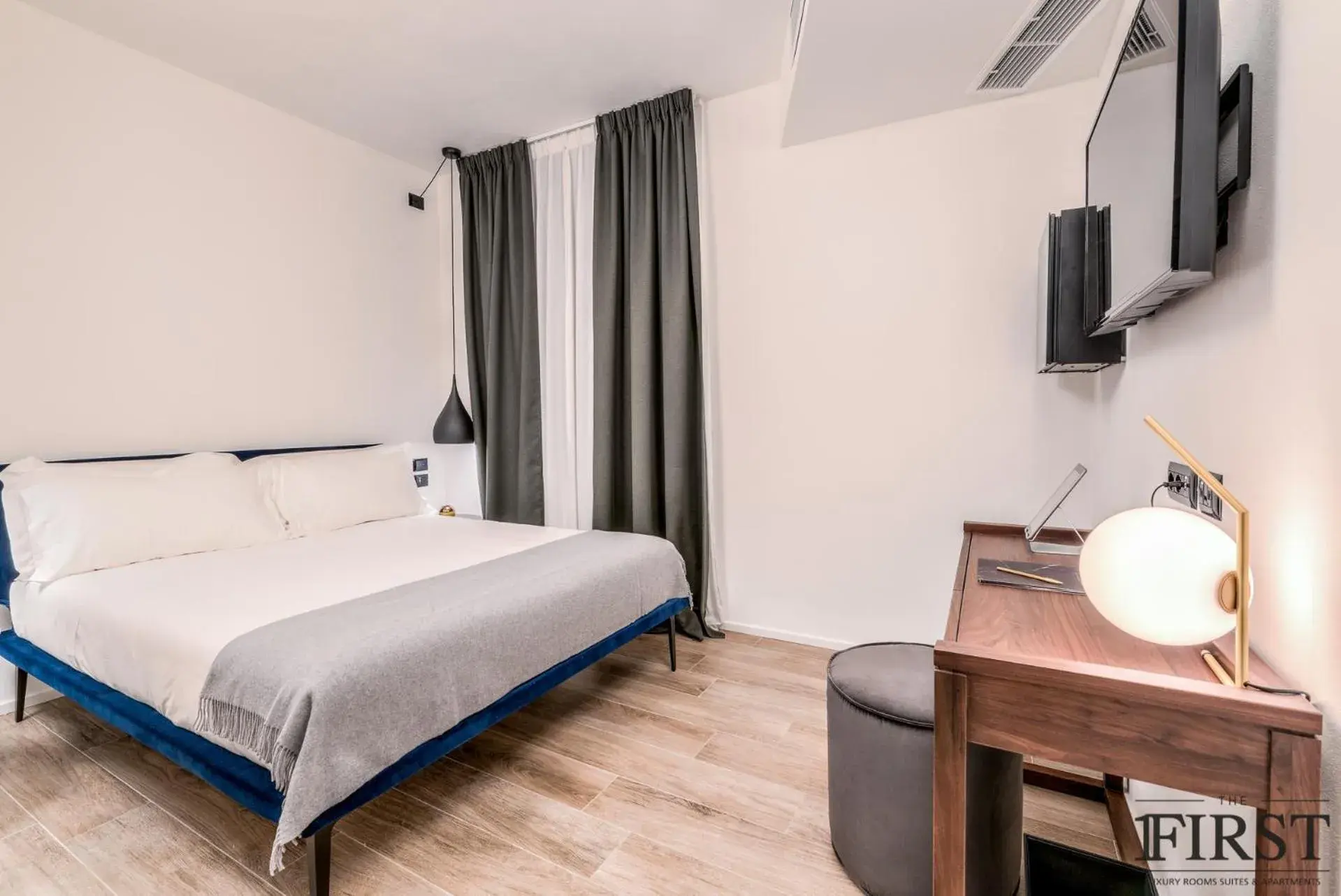 Deluxe Double Room with Internal View in La Spezia by The First - Luxury Rooms & Suites Deluxe Double Room with Internal View in La Spezia by The First - Luxury Rooms & Suites