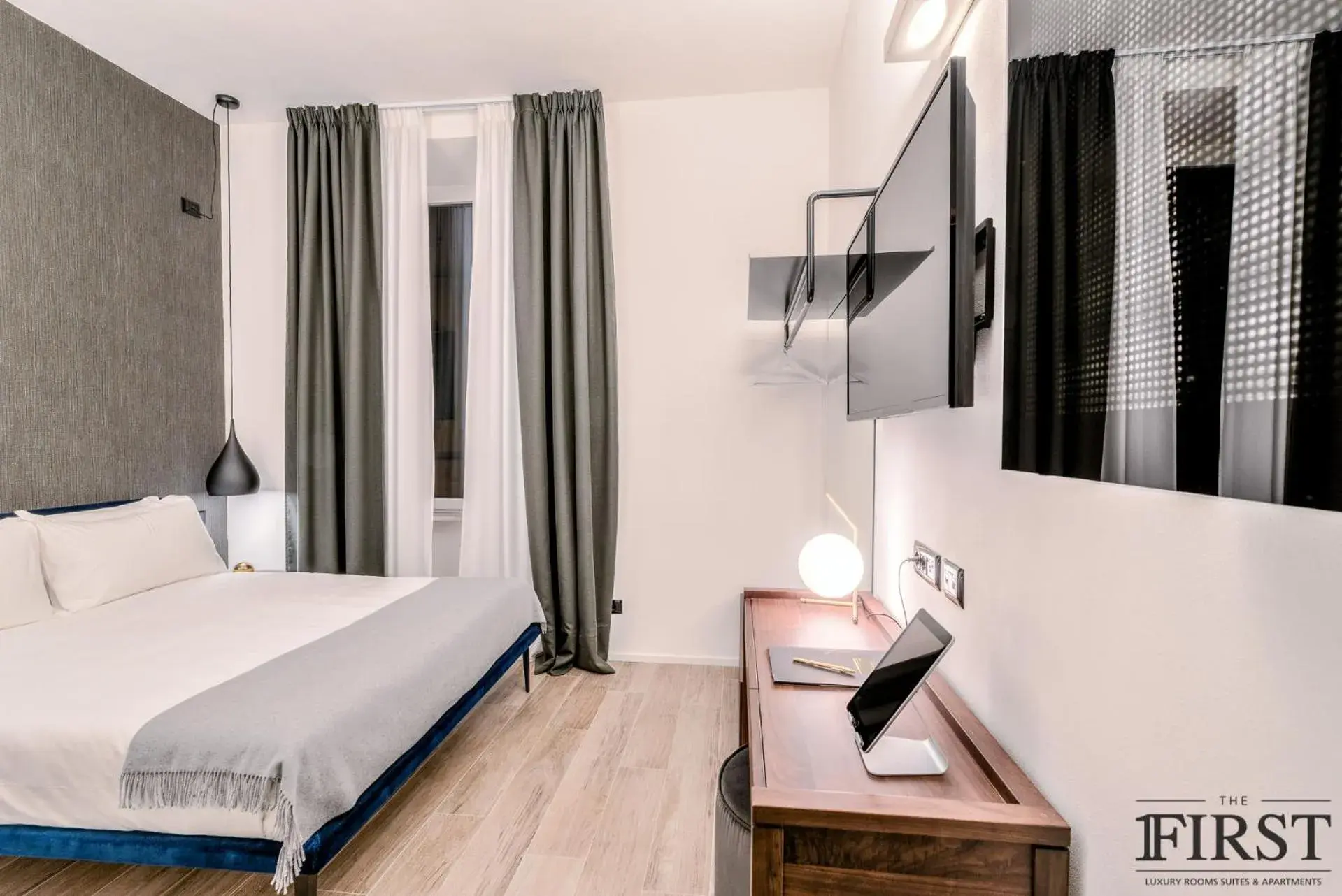 Deluxe Double Room with City View in La Spezia by The First - Luxury Rooms & Suites Deluxe Double Room with City View in La Spezia by The First - Luxury Rooms & Suites