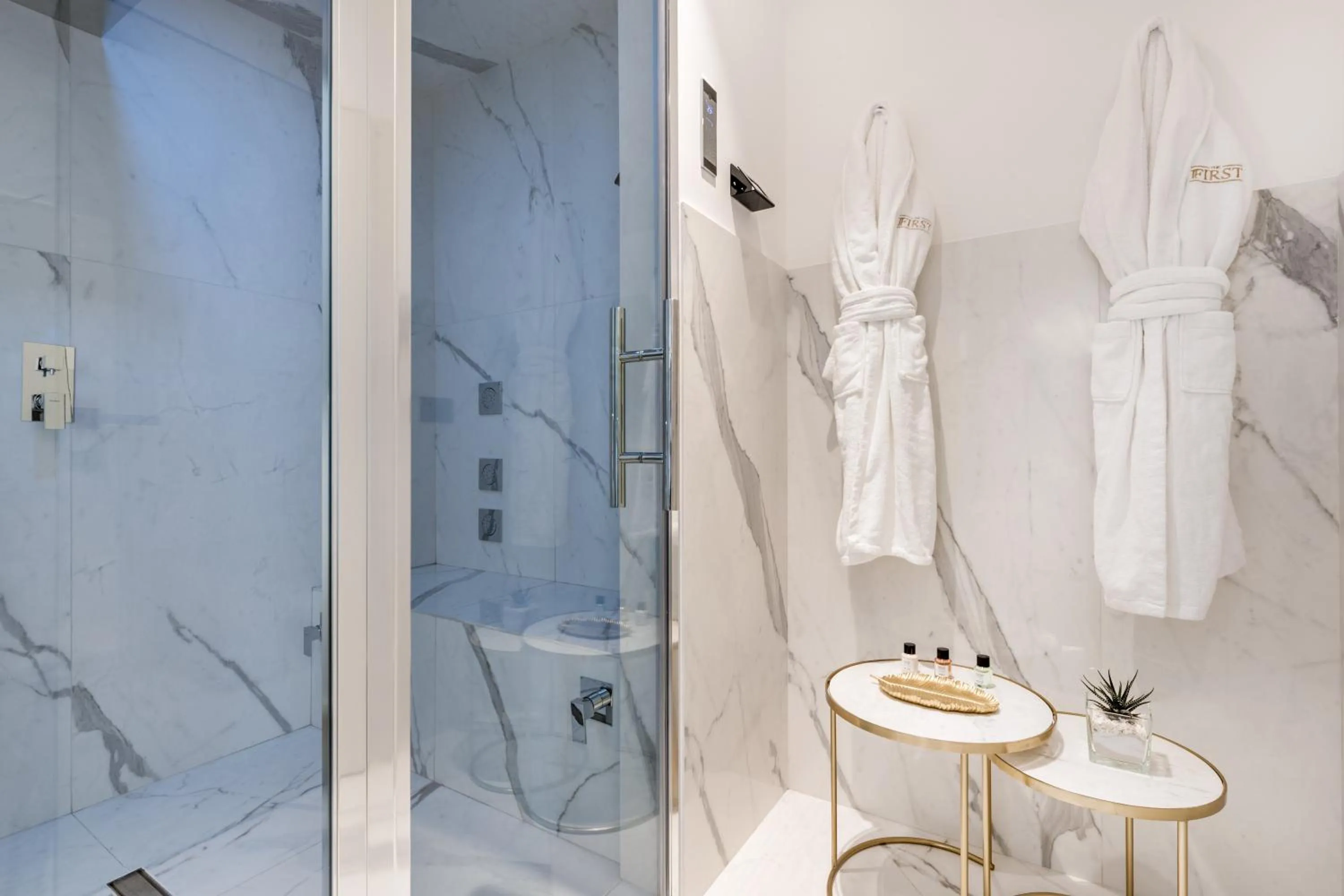 Sauna in La Spezia by The First - Luxury Rooms & Suites