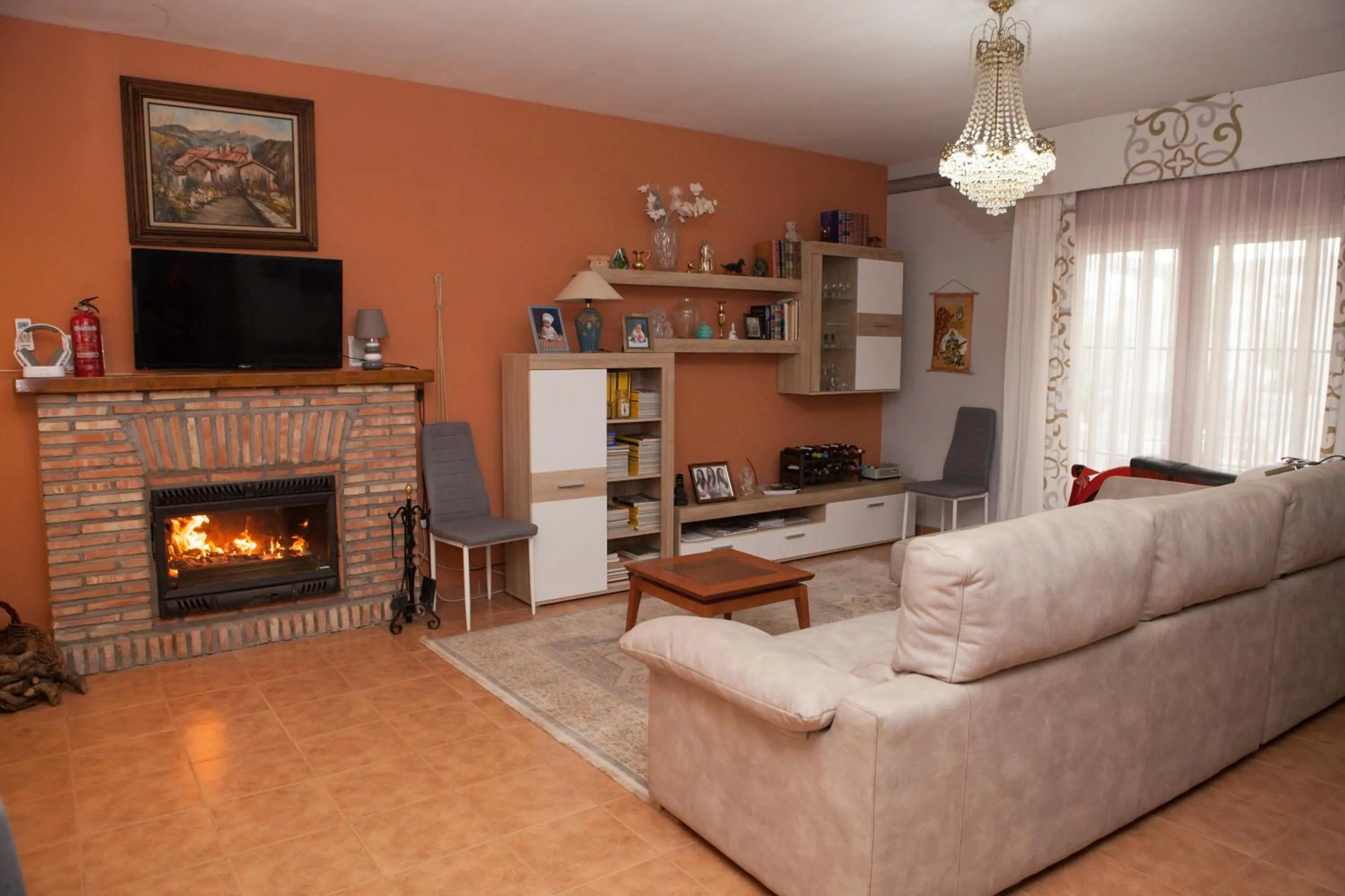 Communal lounge/ TV room in La Rosaleda de Orgaz