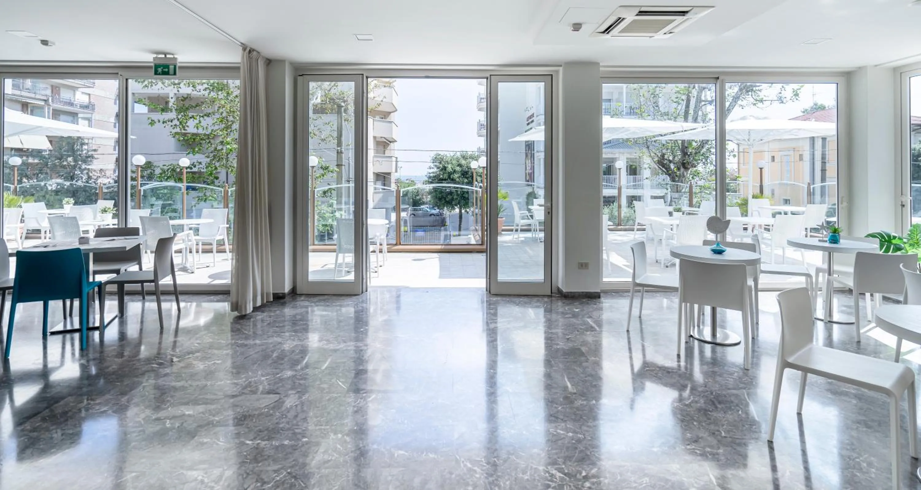 Seating area in Hotel Constellation