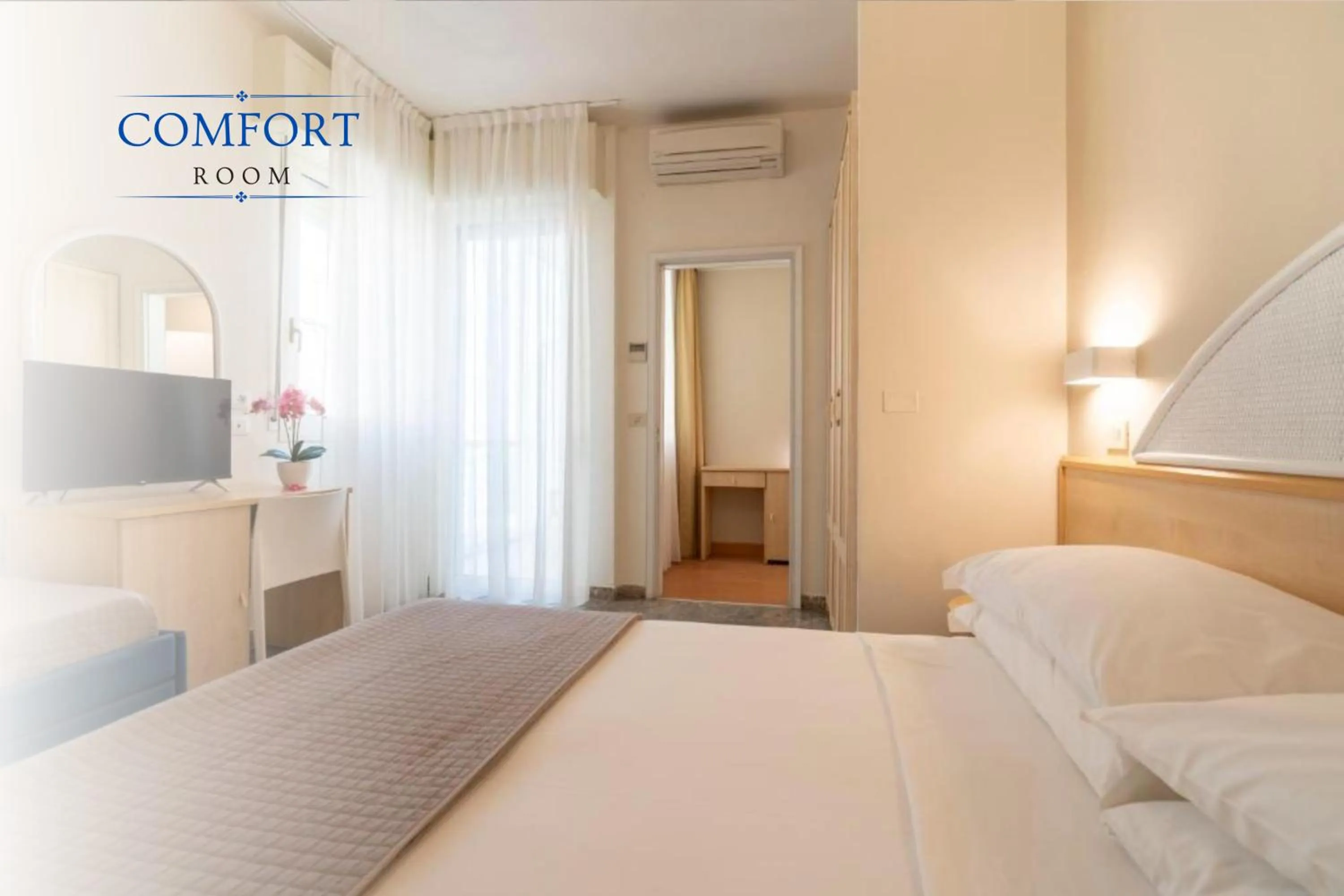 Bed in Hotel Constellation