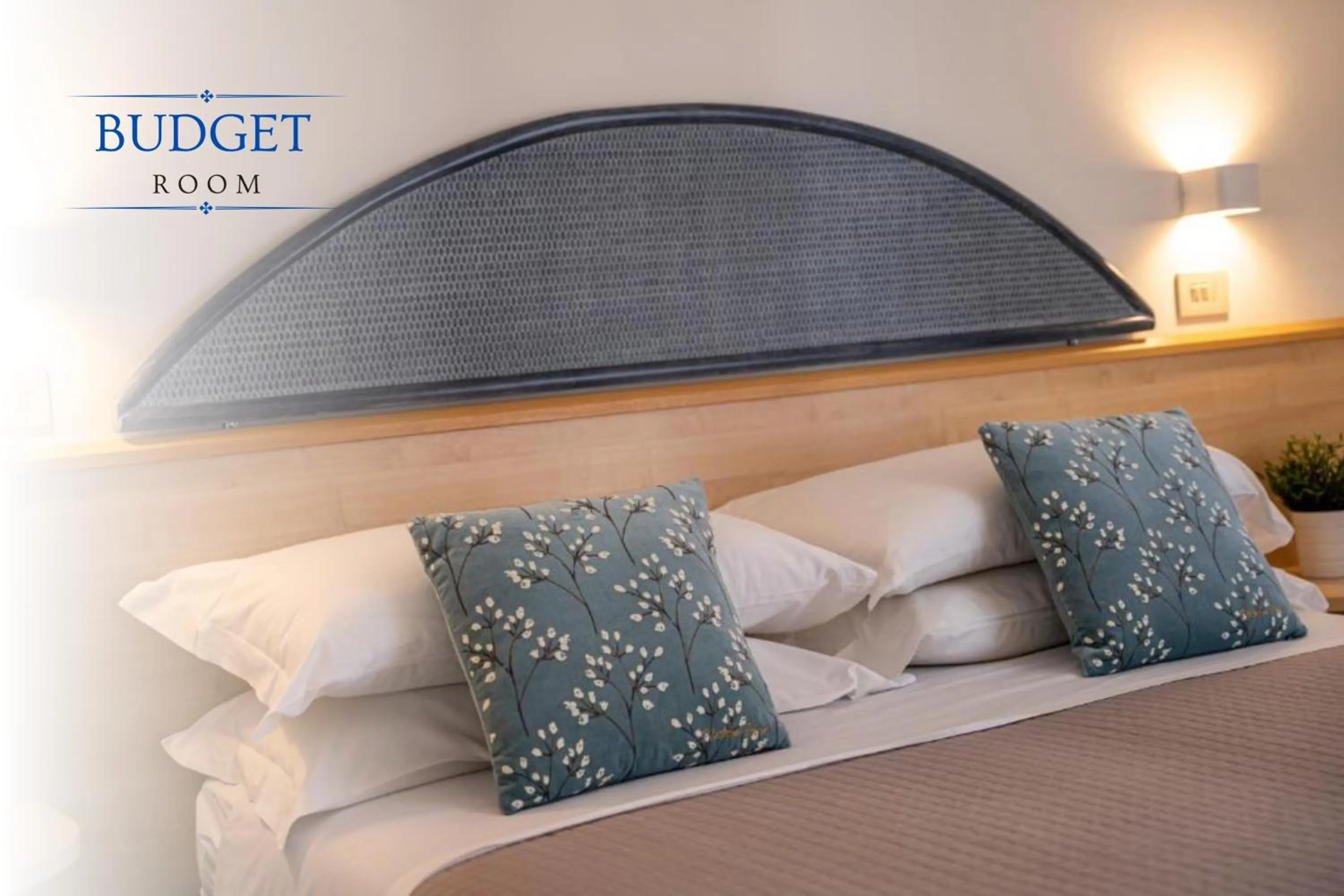 Bed in Hotel Constellation