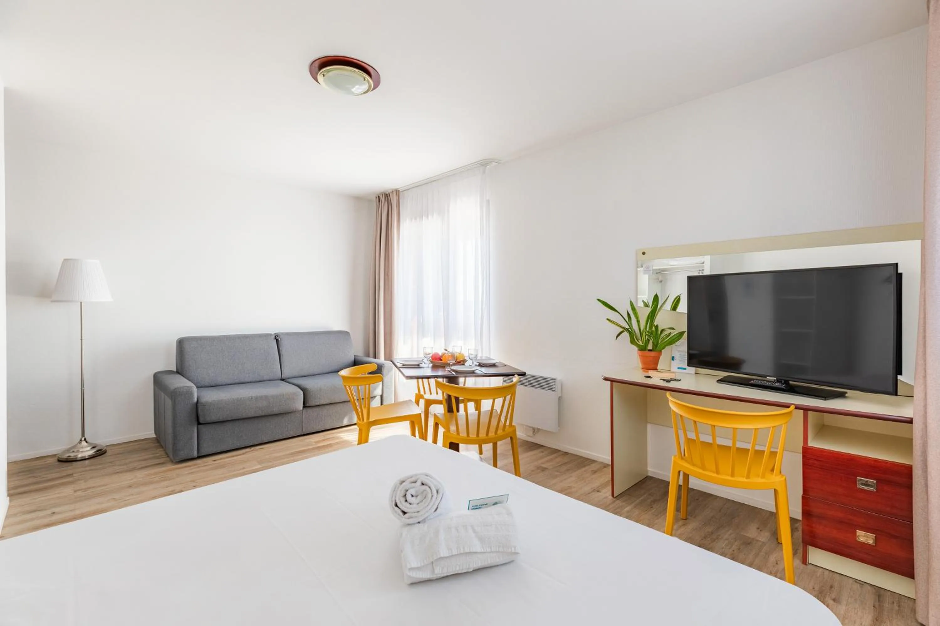 TV and multimedia in Appart'City Classic Blois