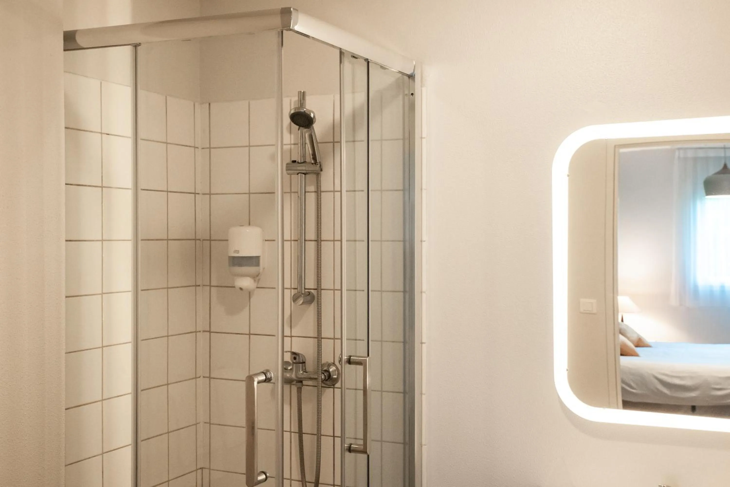 Shower in Terres de France Brest