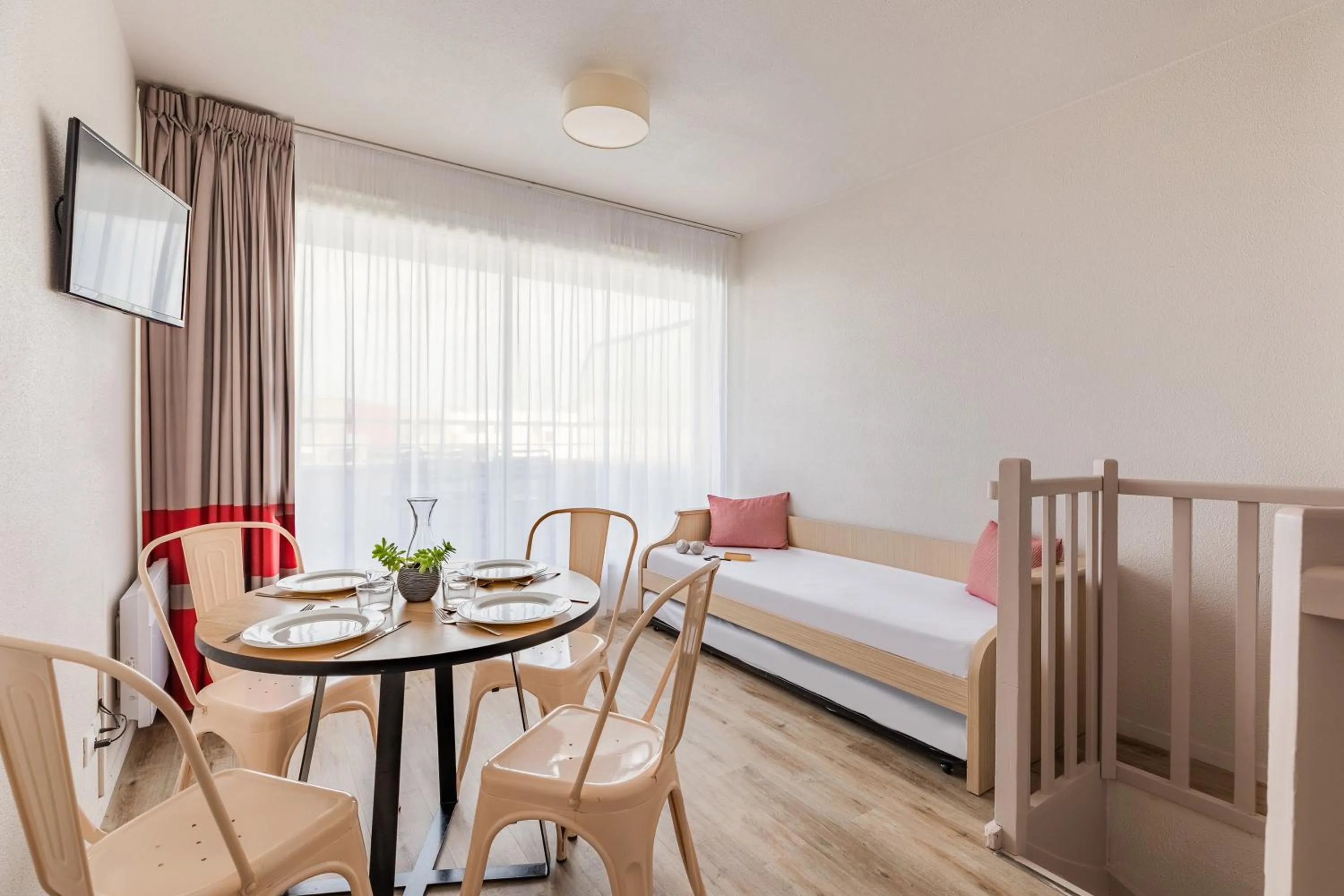 TV and multimedia, Bed in Appart'City Classic La Rochelle Centre