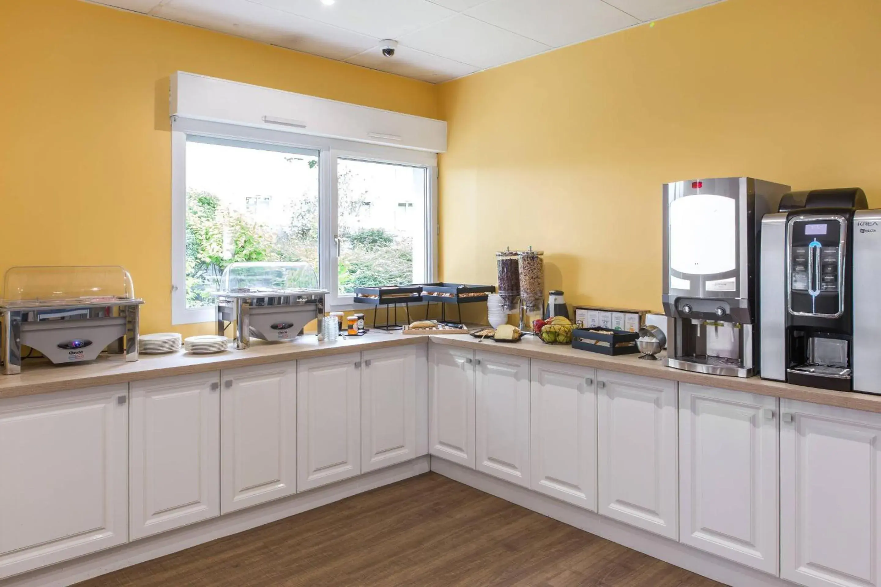 Breakfast in Comfort Aparthotel Le Mans Breakfast in Comfort Aparthotel Le Mans