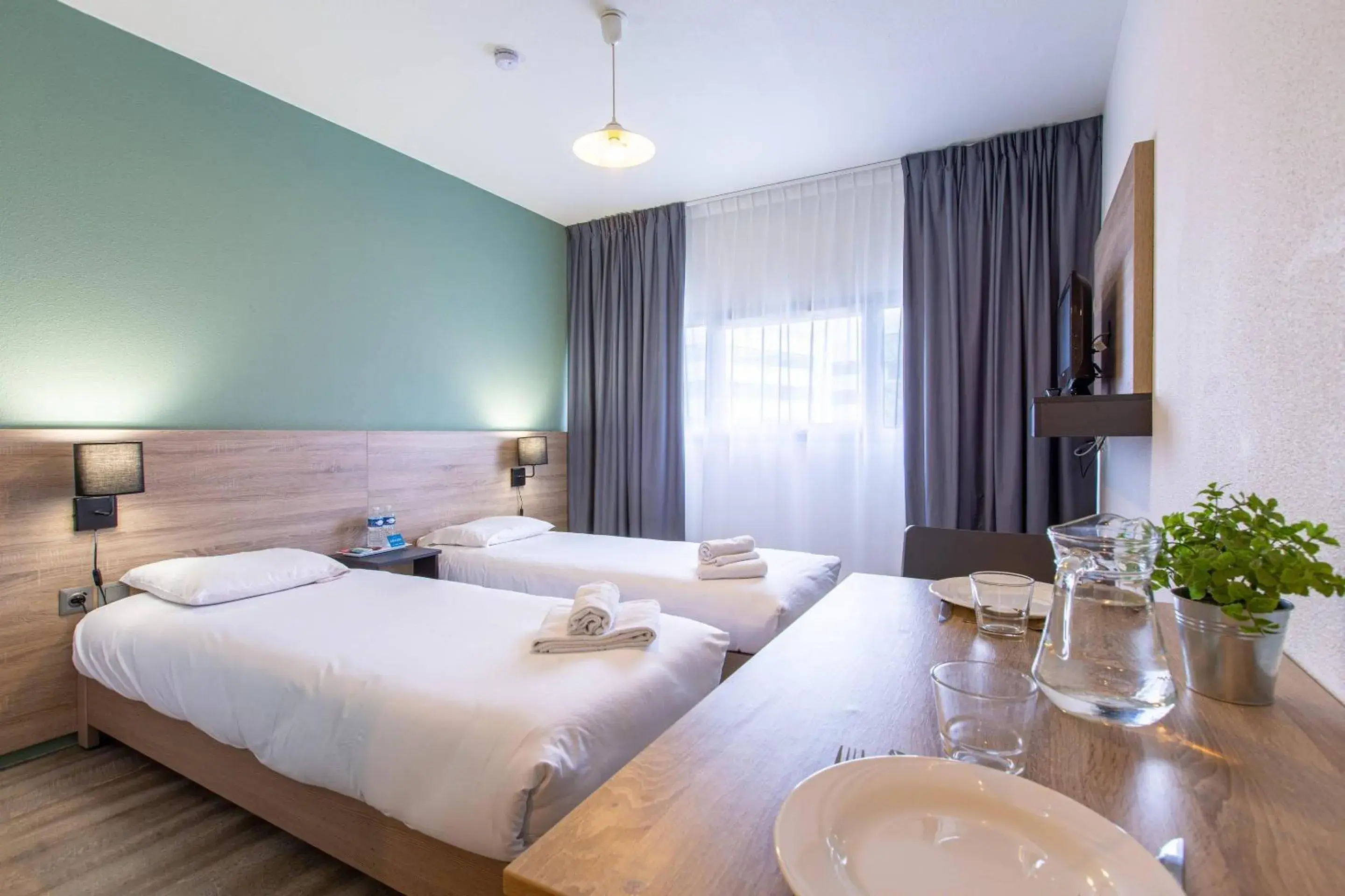 Bedroom, Bed in Comfort Aparthotel Le Mans Bedroom, Bed in Comfort Aparthotel Le Mans