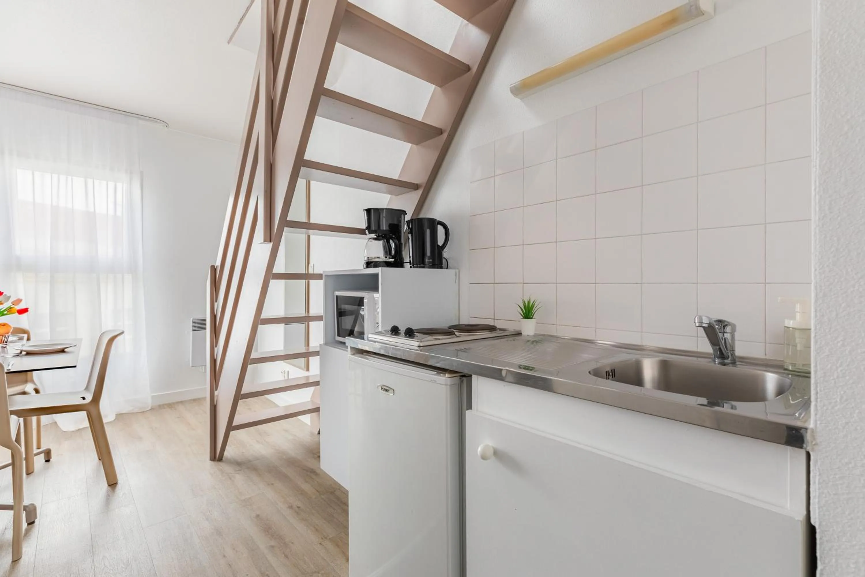 stove in Appart'City Classic Lyon Part Dieu Villette