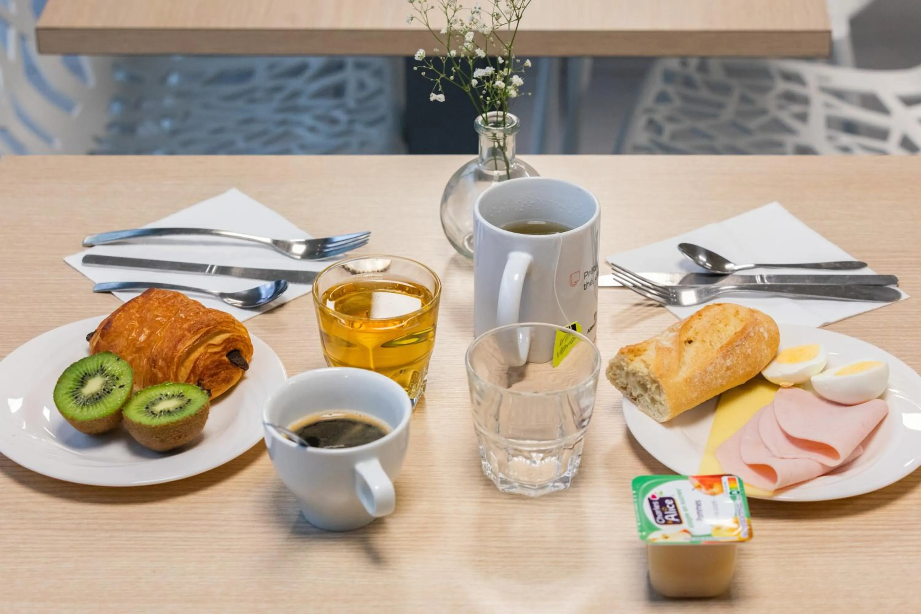 Food in Appart'City Classic Lyon Part Dieu Villette